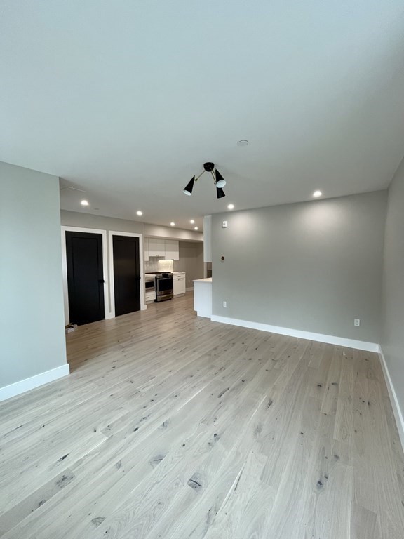 51 Crescent Ave # 101