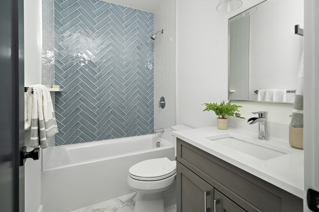 51 Crescent Ave # 202
