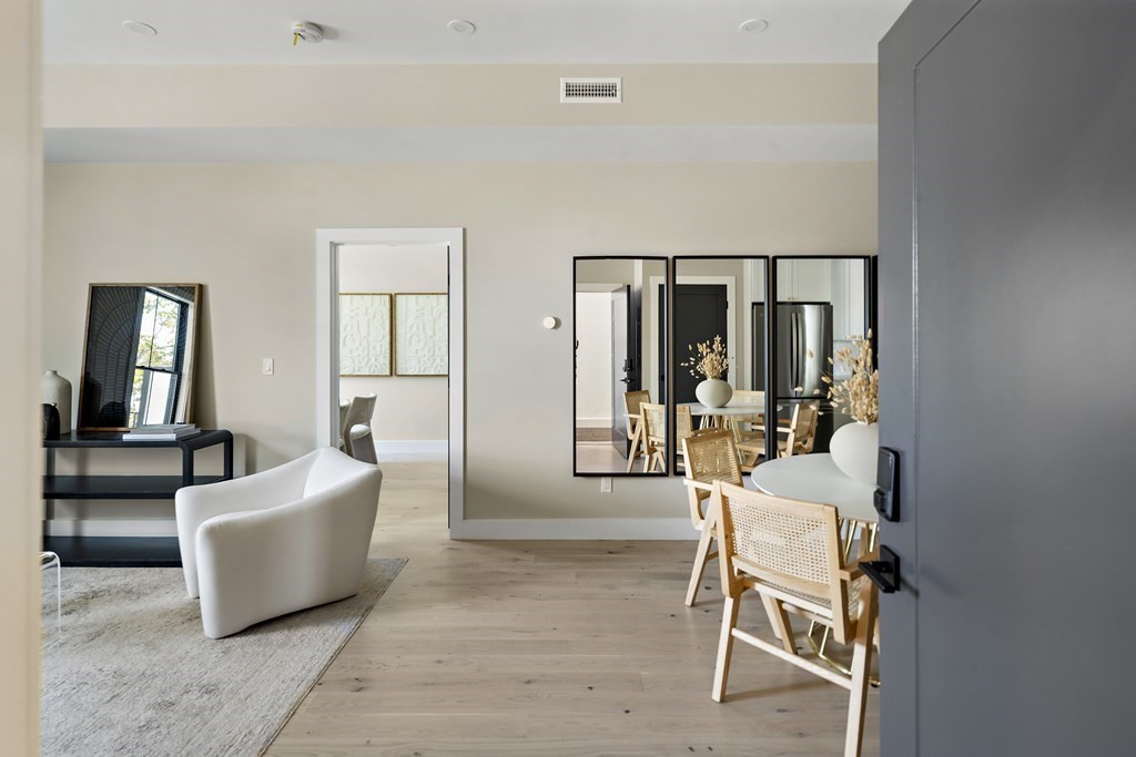 51 Crescent Ave Unit: PH8