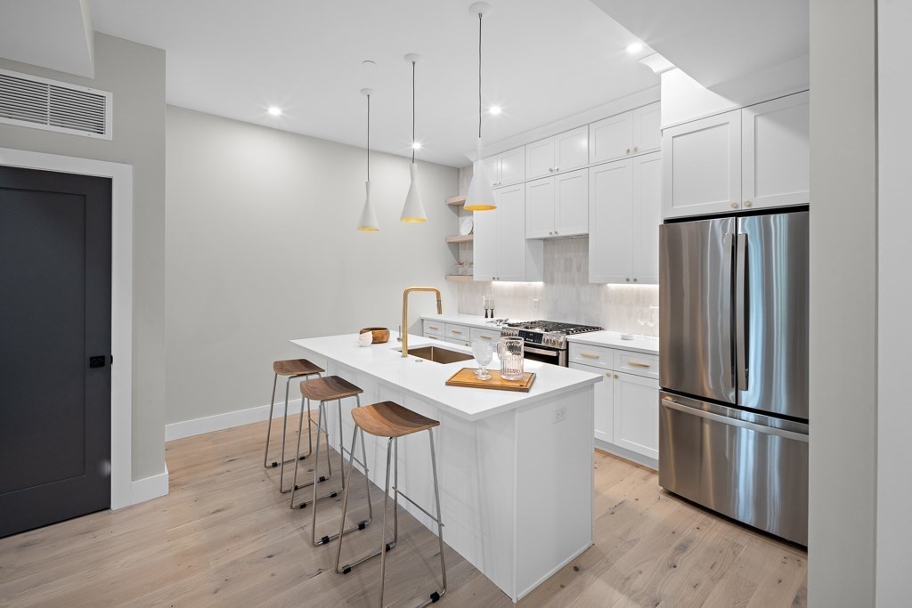 51 Crescent Ave # 3