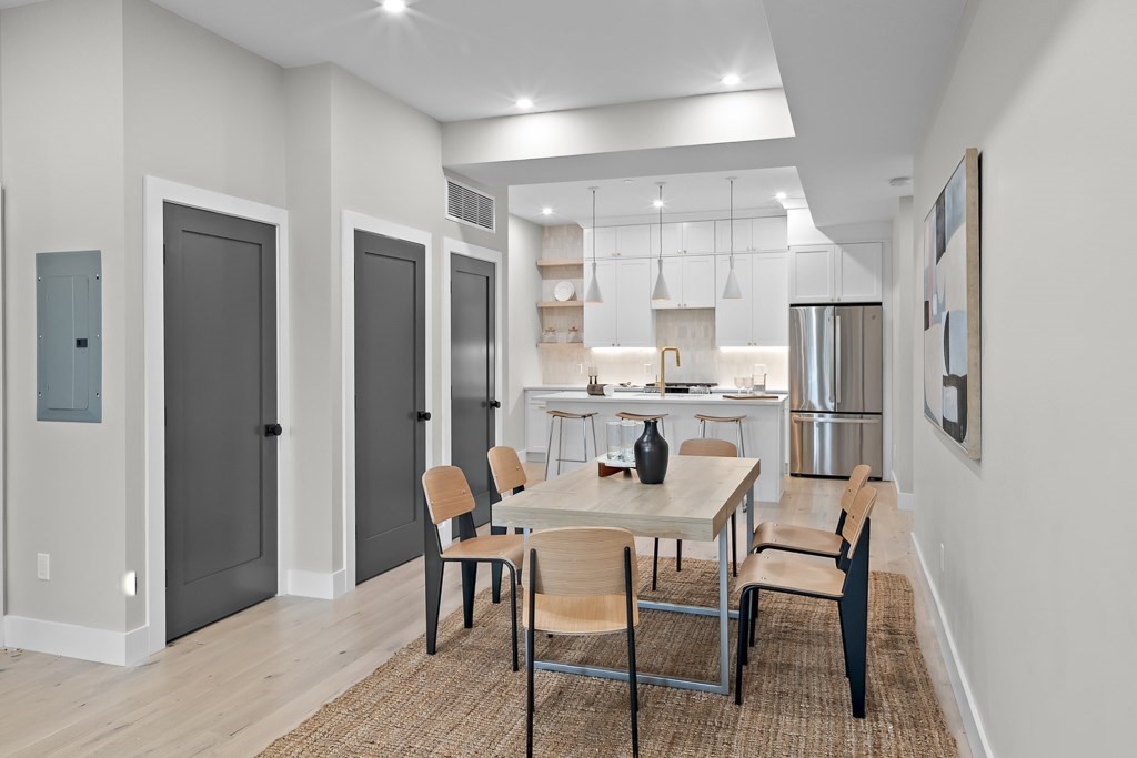 51 Crescent Ave # 3