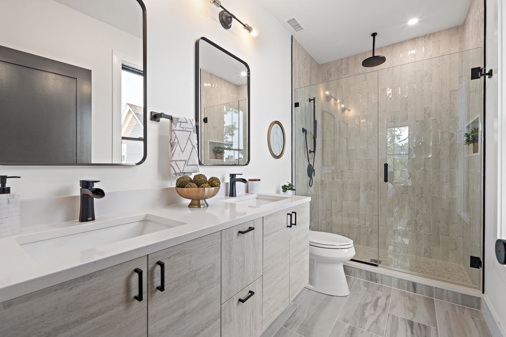 51 Crescent Ave # 3