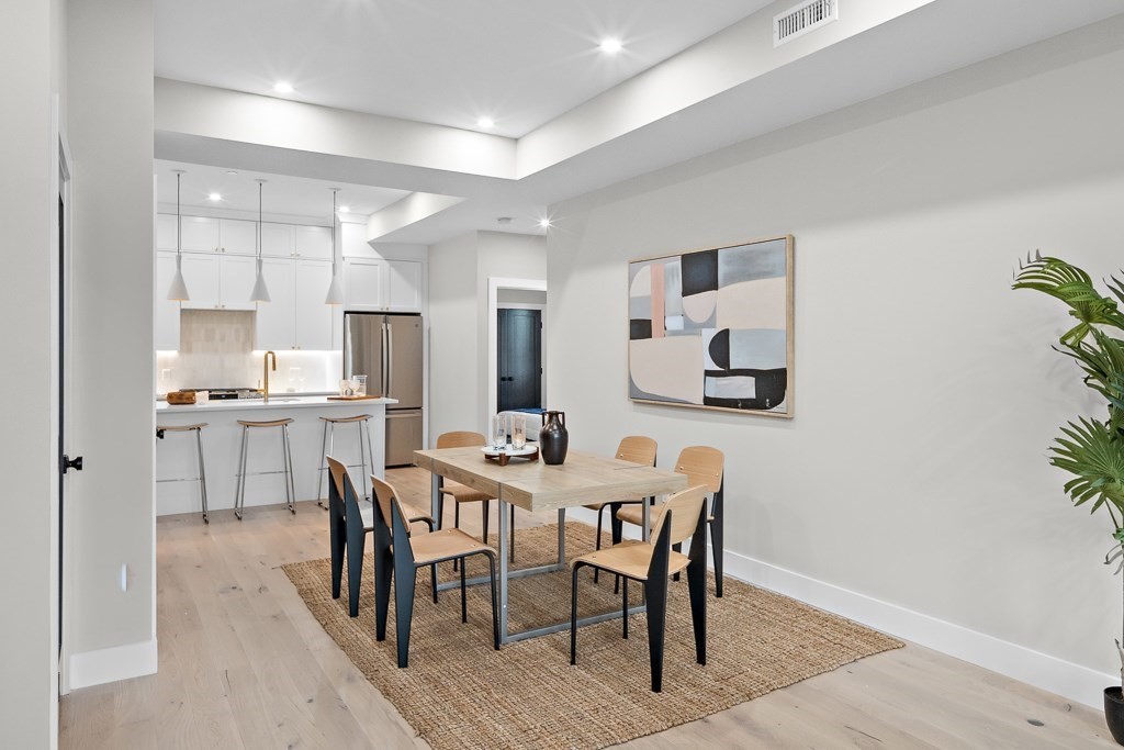 51 Crescent Ave # 3
