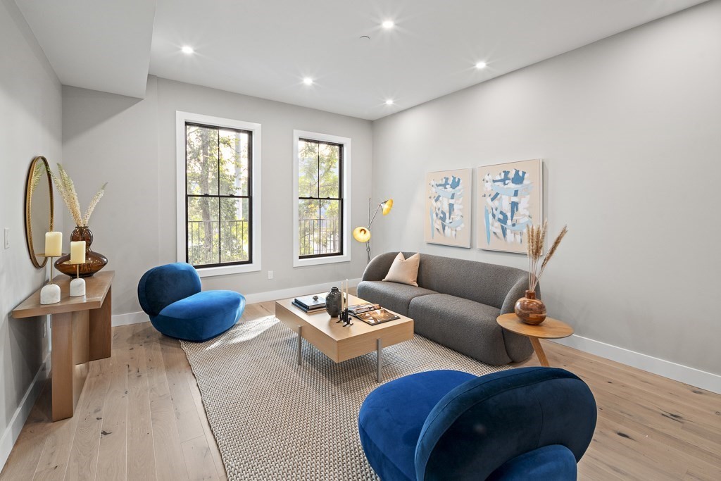 51 Crescent Ave # 3