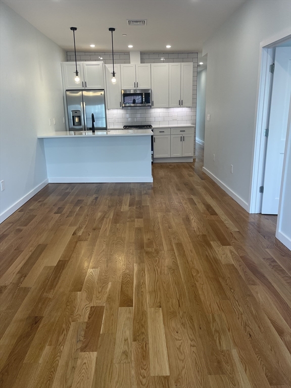 82 Chelsea Street # 2