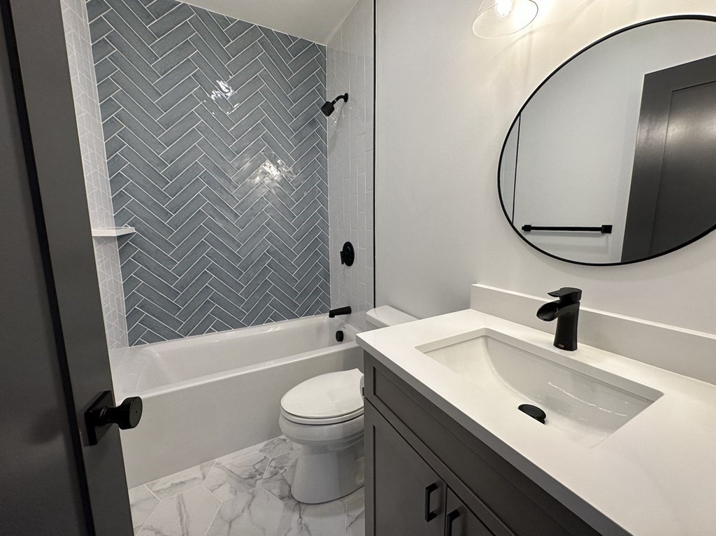 51 Crescent Ave Unit: PH9