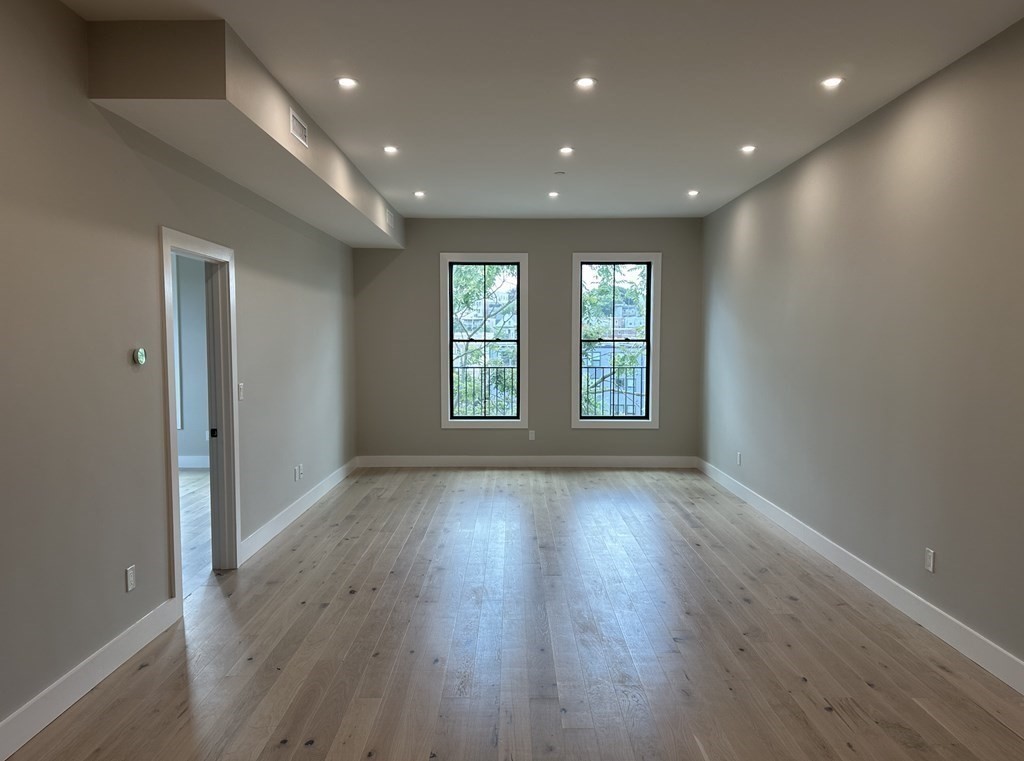 51 Crescent Ave Unit: PH9