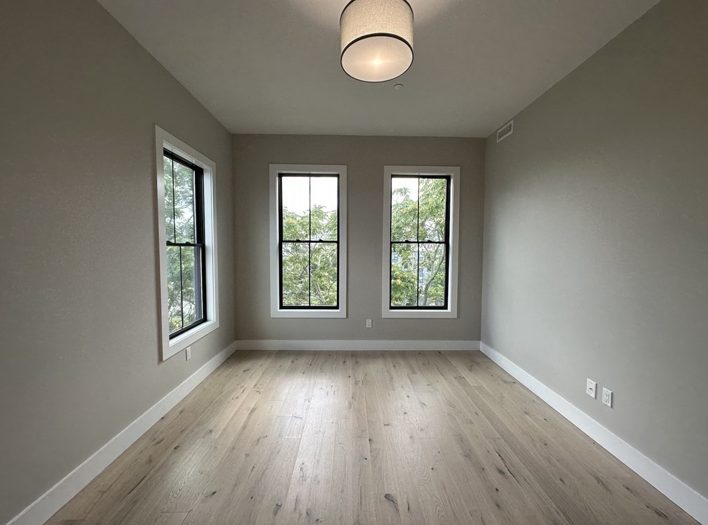 51 Crescent Ave Unit: PH9