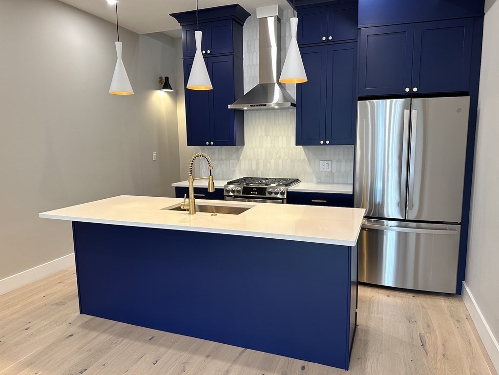 51 Crescent Ave Unit: PH9