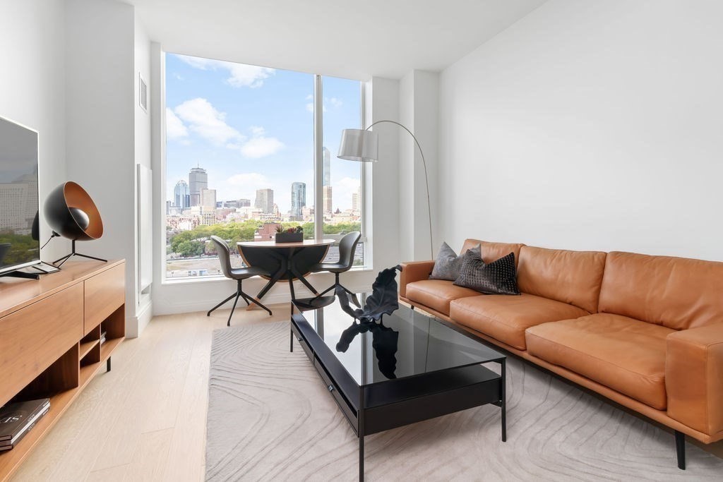 380 Harrison Ave # 1114