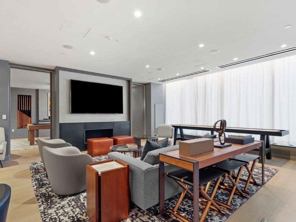 380 Harrison Ave # 1114