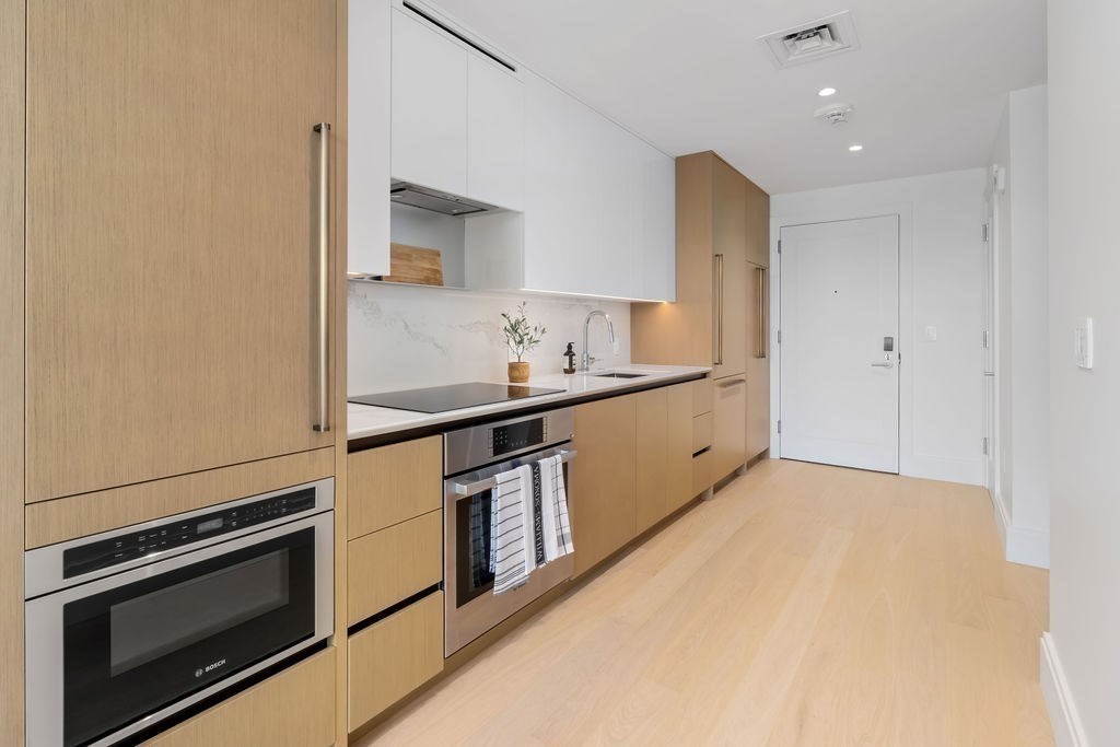 380 Harrison Ave # 1114
