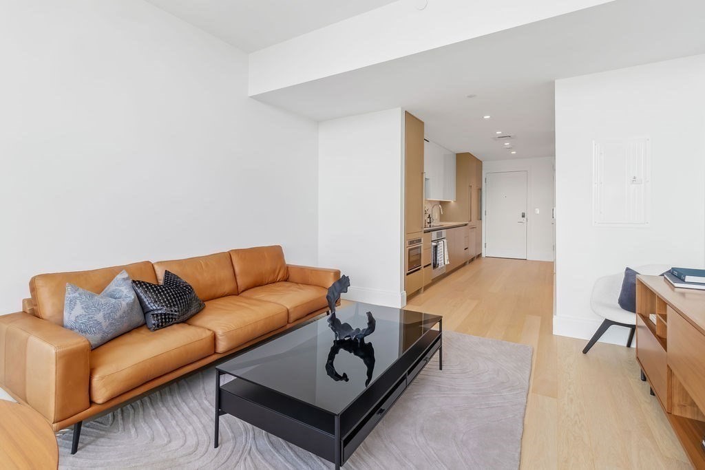 380 Harrison Ave # 1114