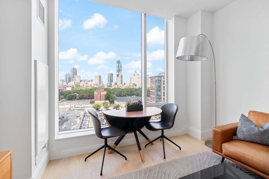 380 Harrison Ave # 1114