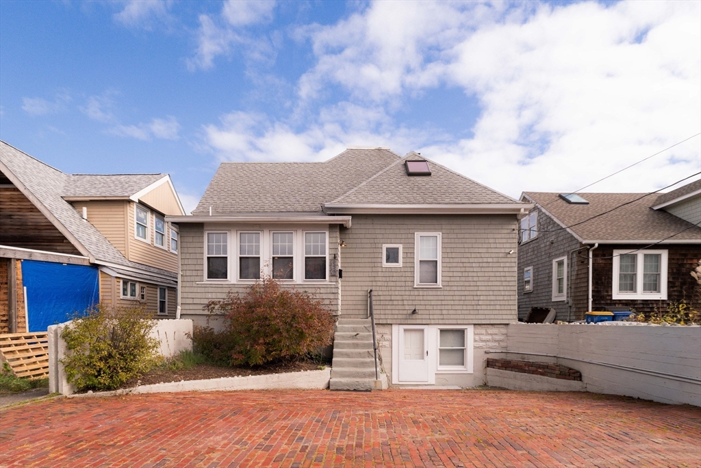 129 Strandway