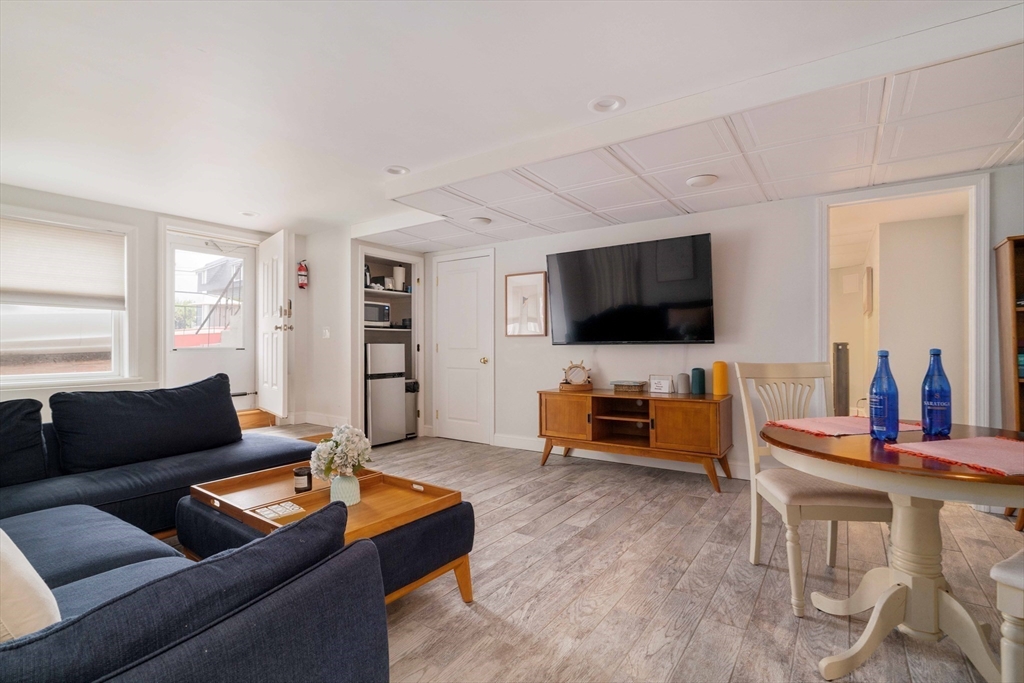 129 Strandway