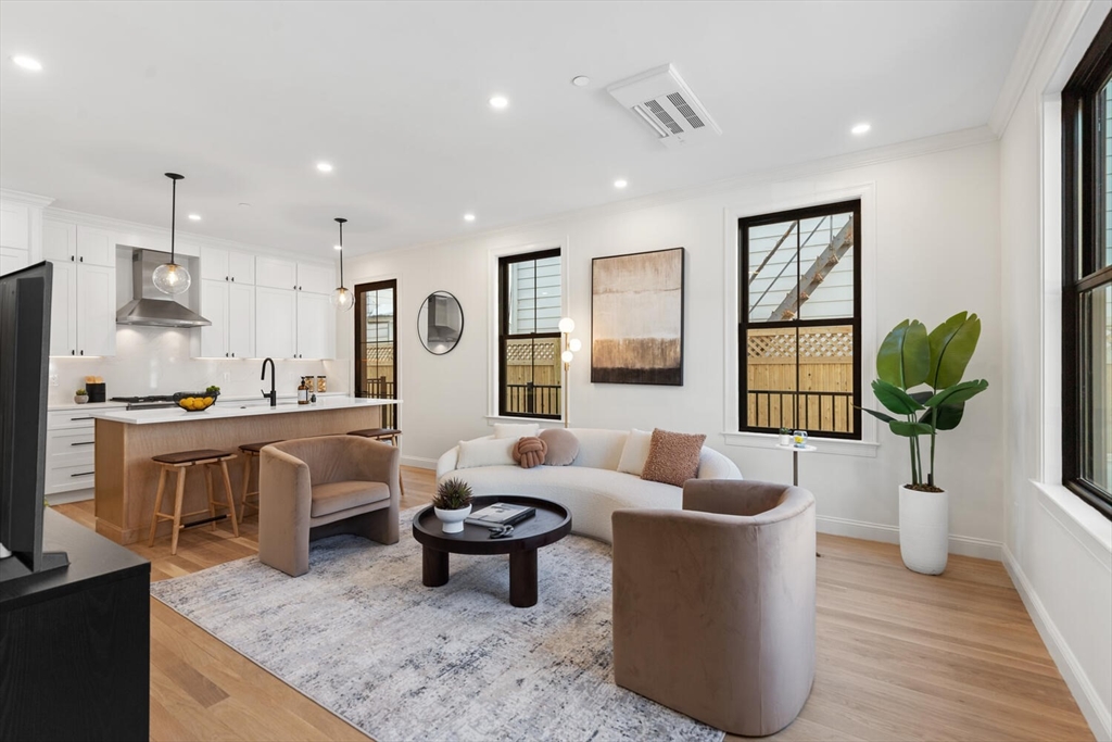 27 Shepard St # 1