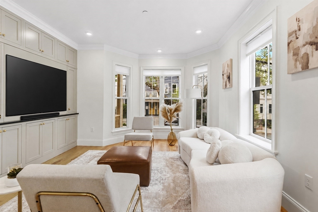 18 Tufts St # 1