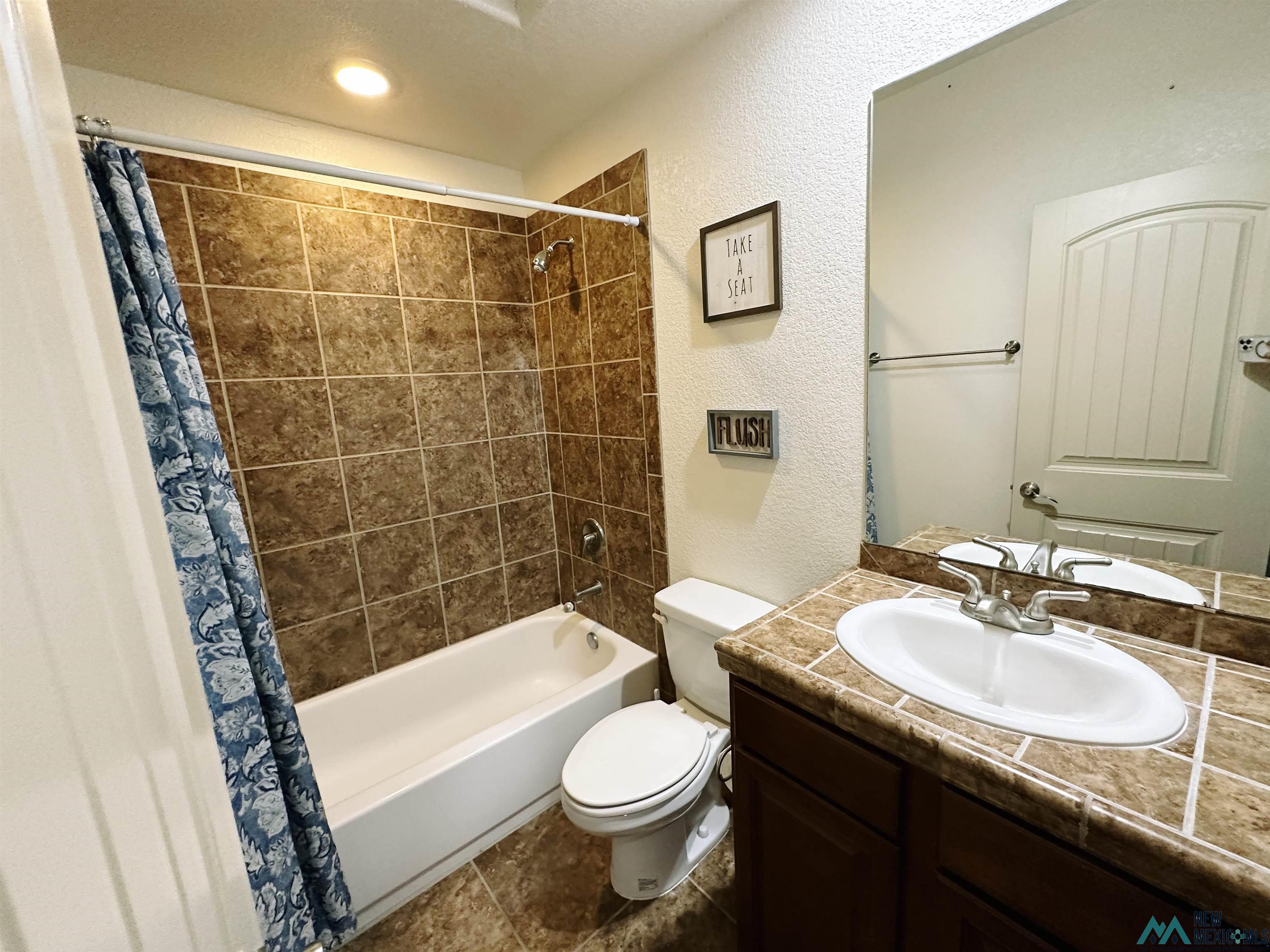 37 W Acoma Ct Court
