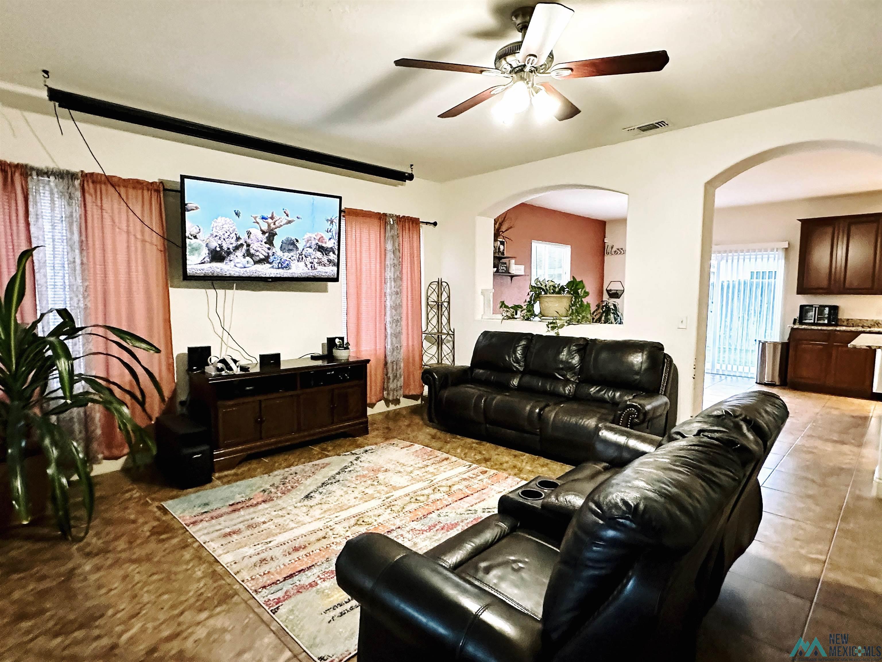 37 W Acoma Ct Court