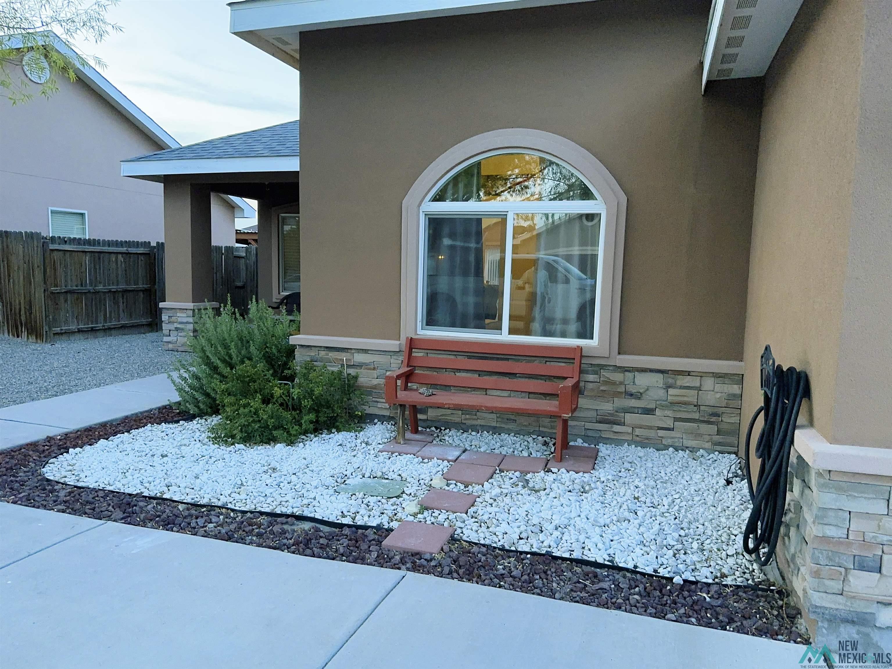 37 W Acoma Ct Court