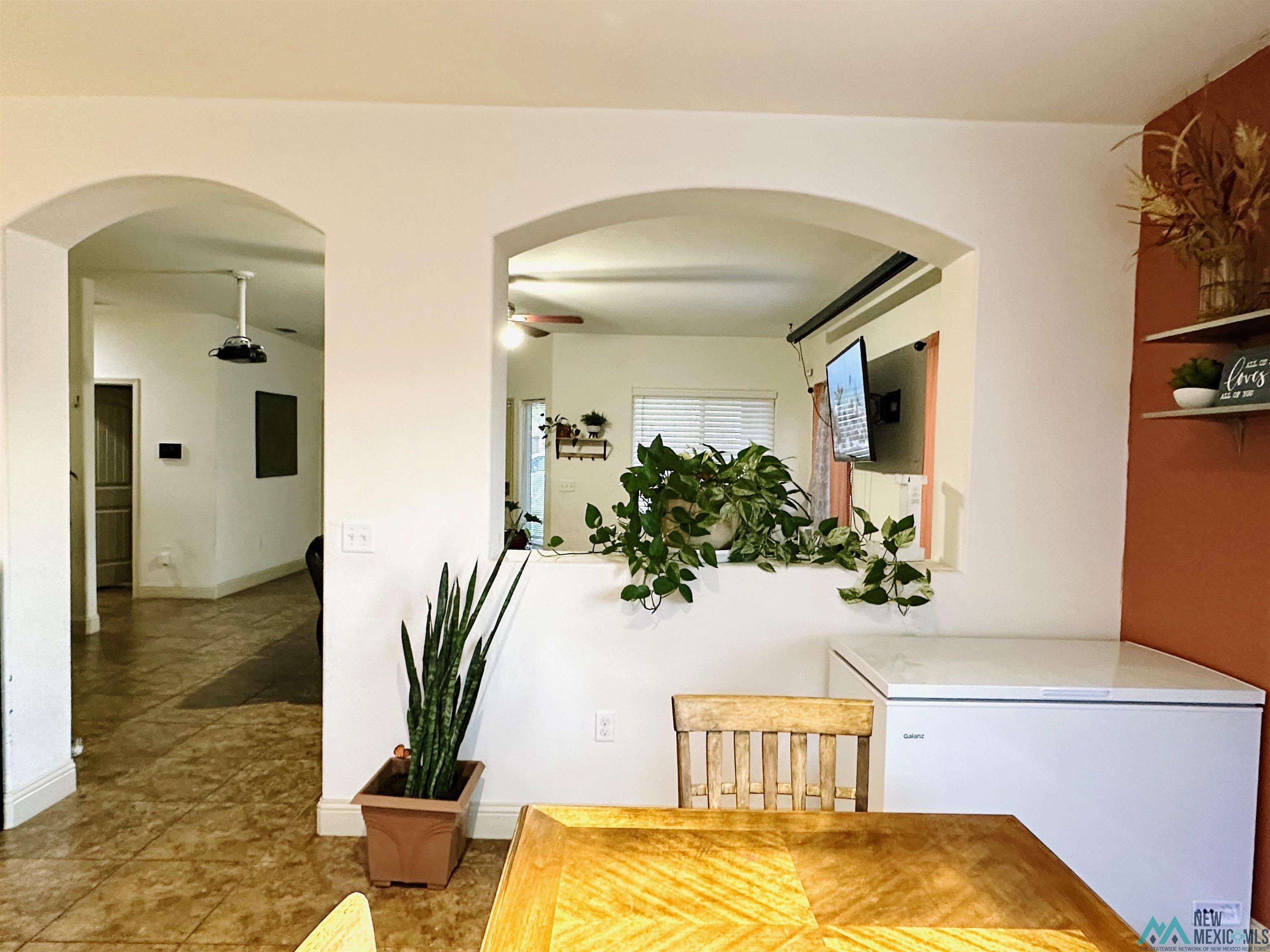 37 W Acoma Ct Court