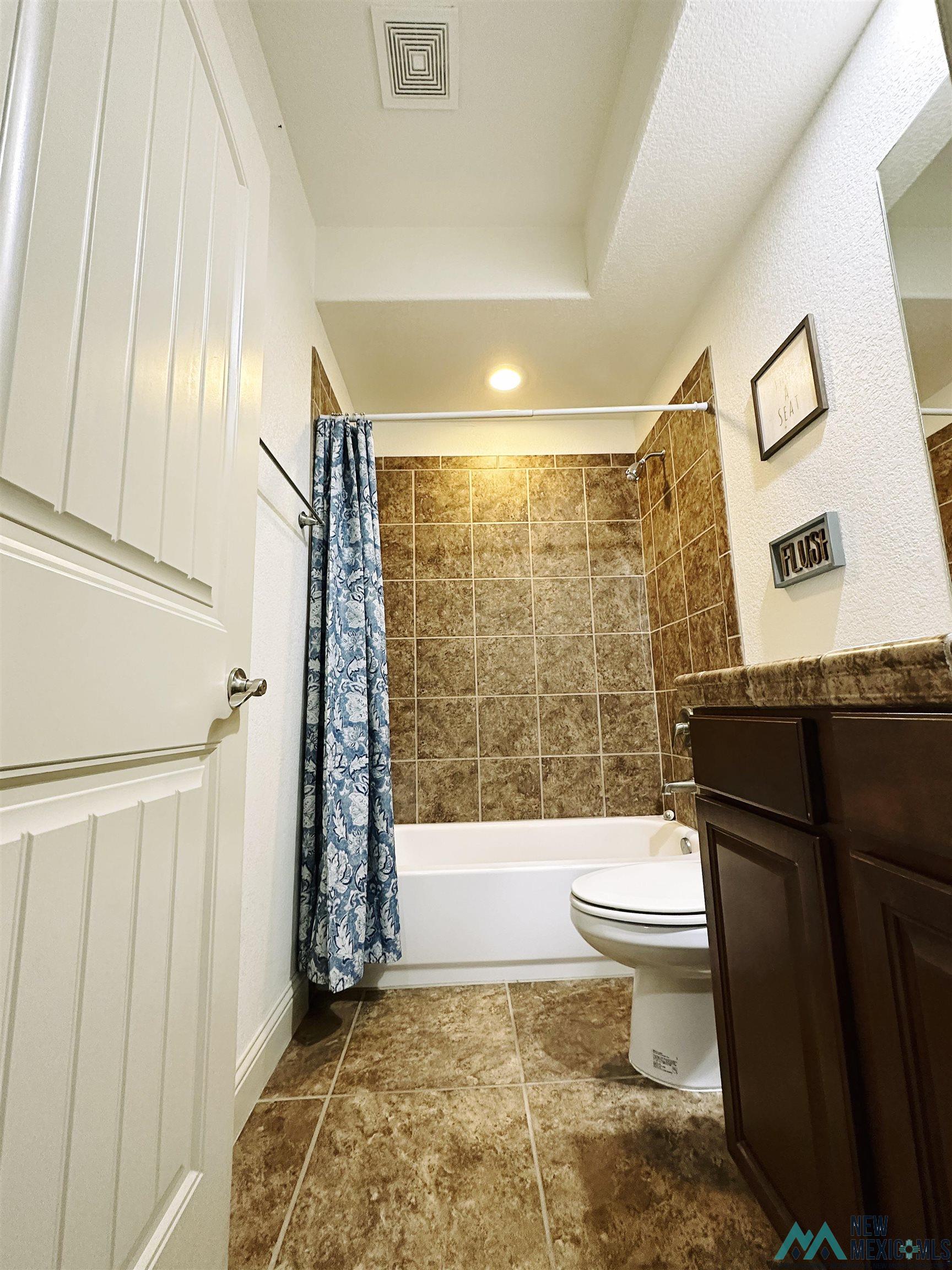 37 W Acoma Ct Court