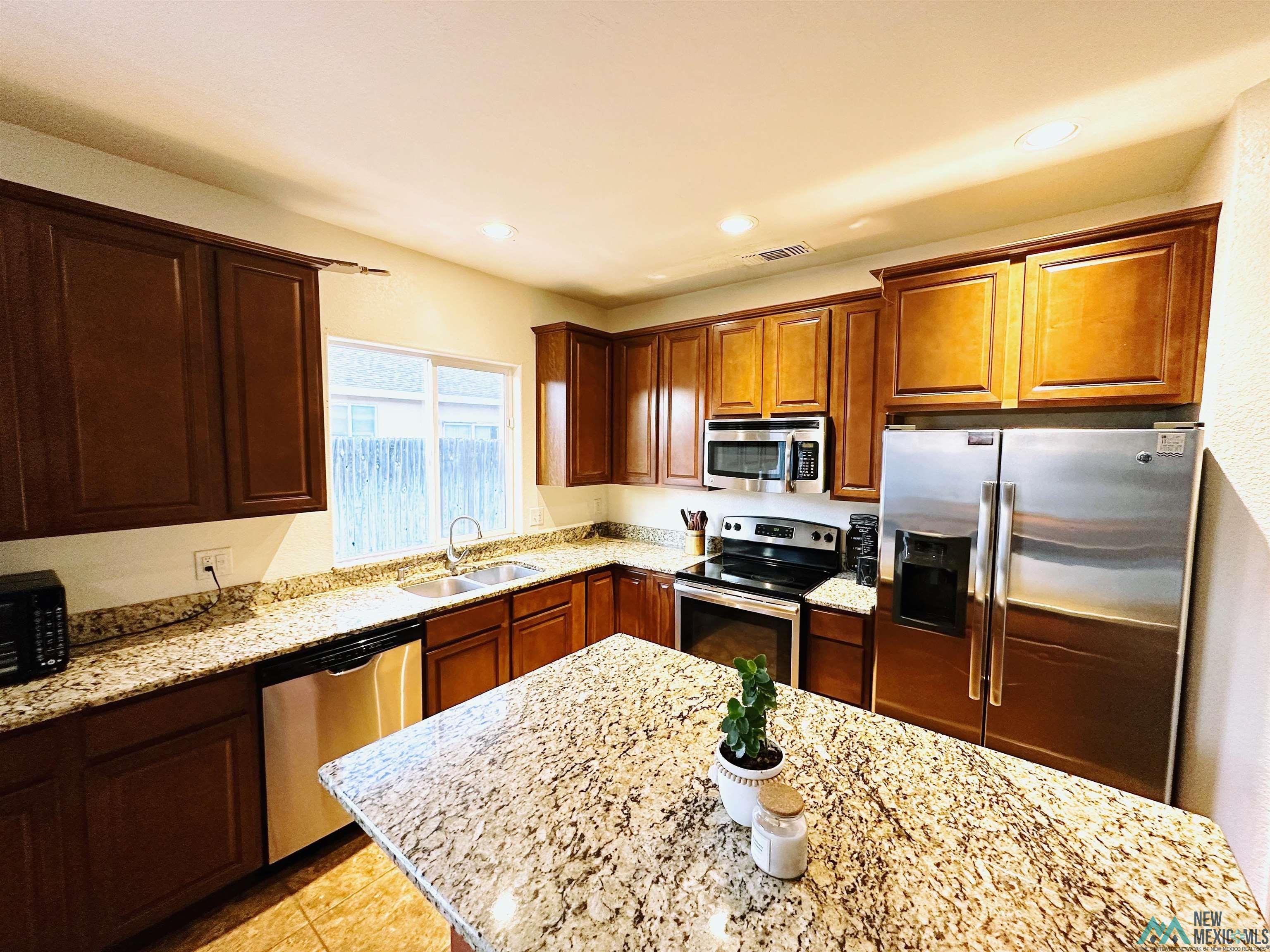 37 W Acoma Ct Court