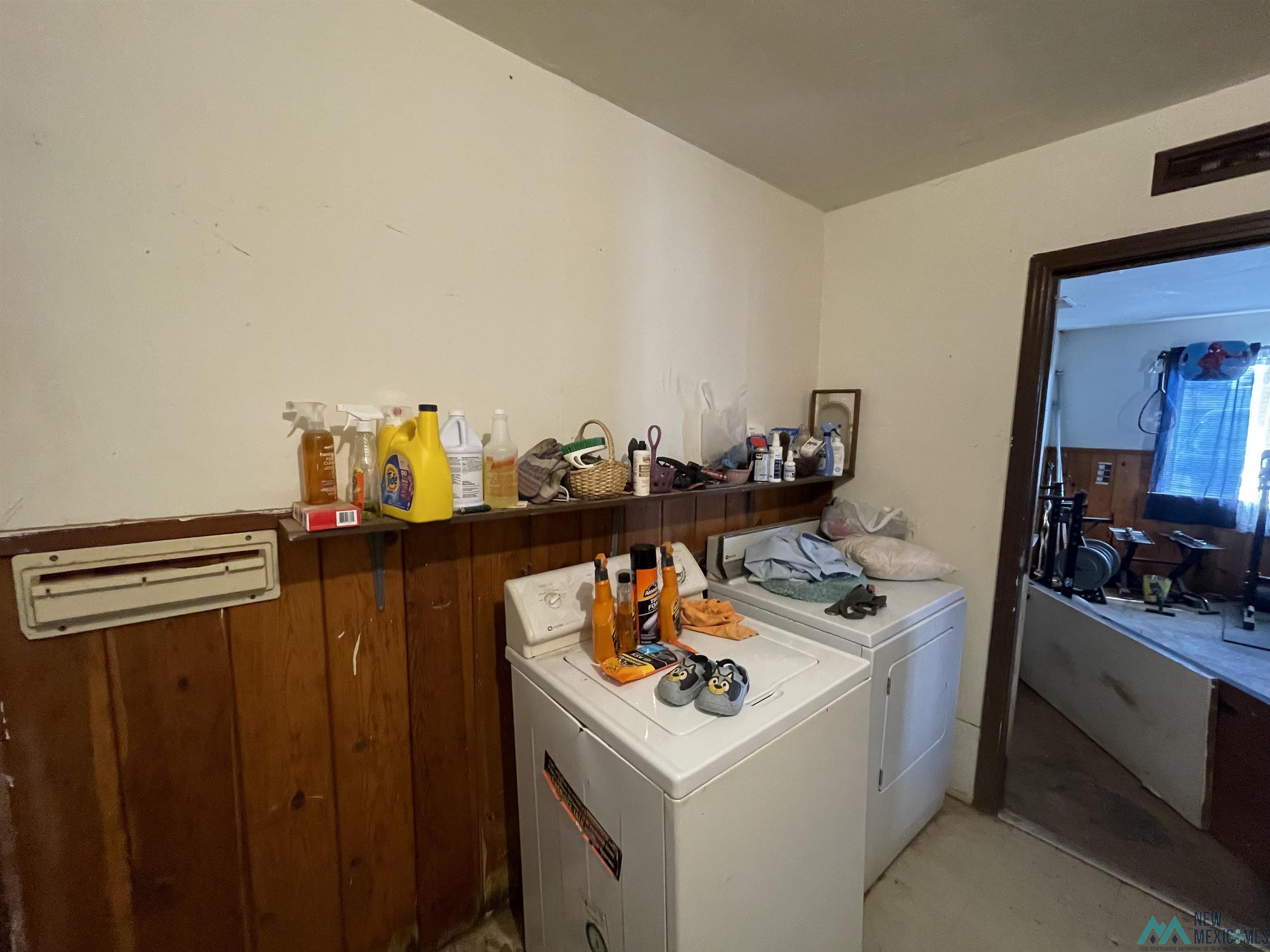 128 E Manana