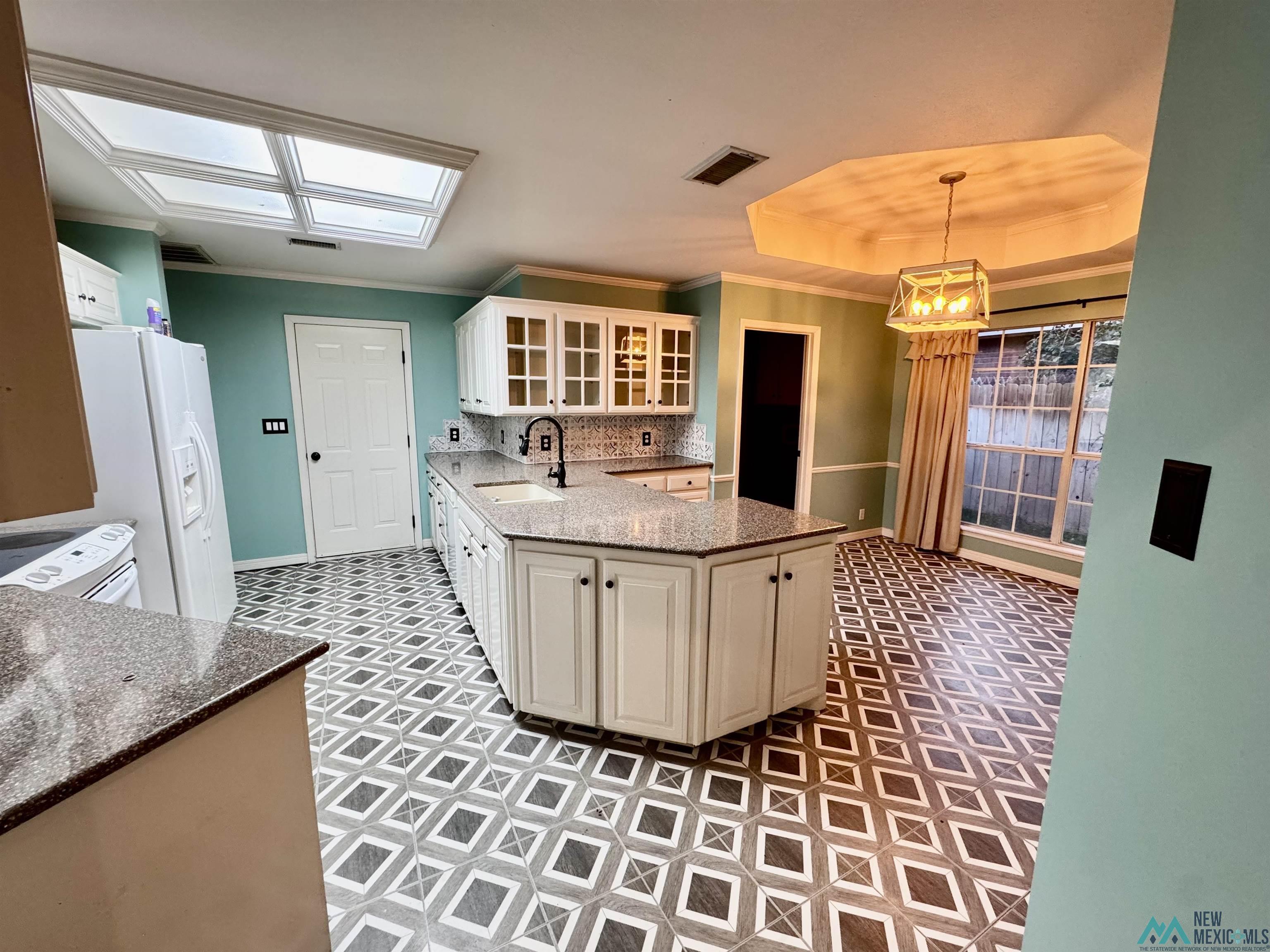 600 Chanticleer Place