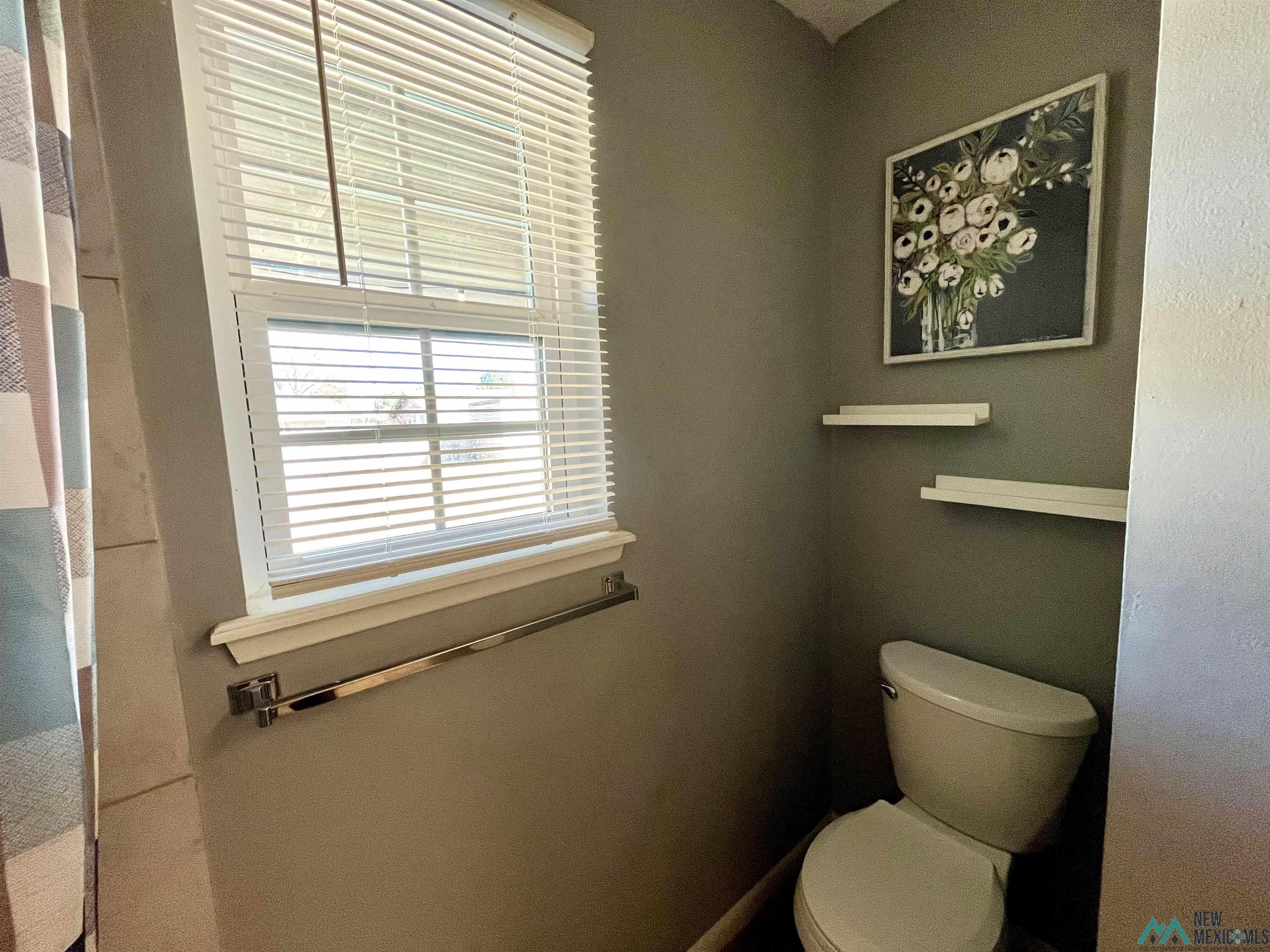 1713 Wilshire Boulevard