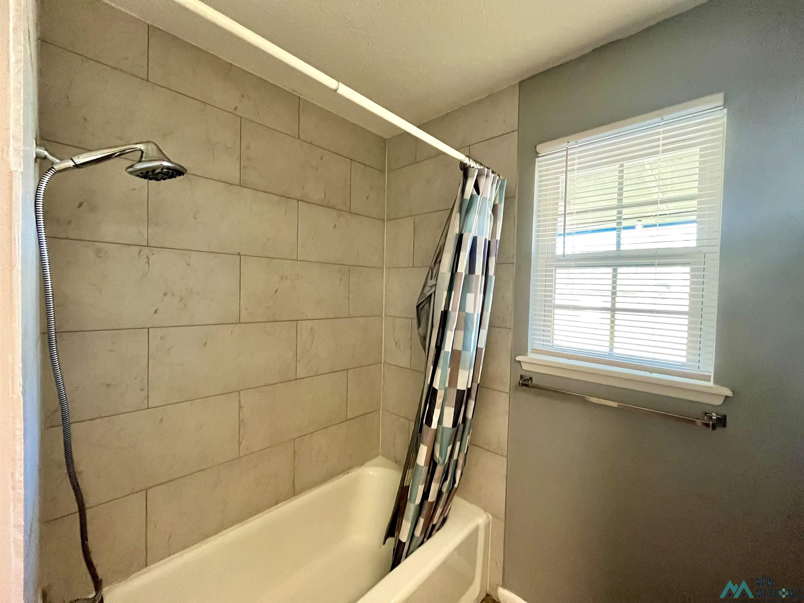 1713 Wilshire Boulevard