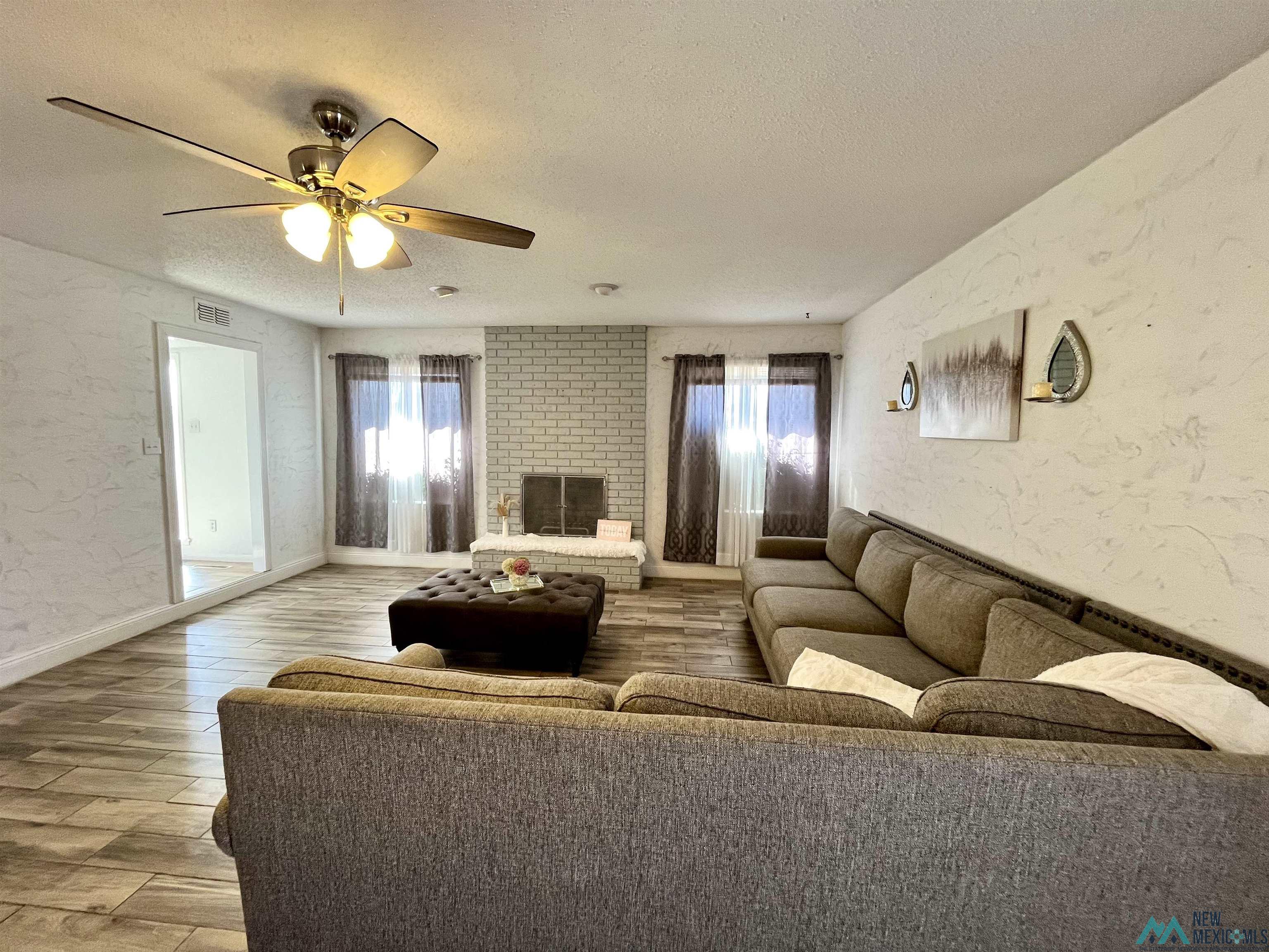 1713 Wilshire Boulevard