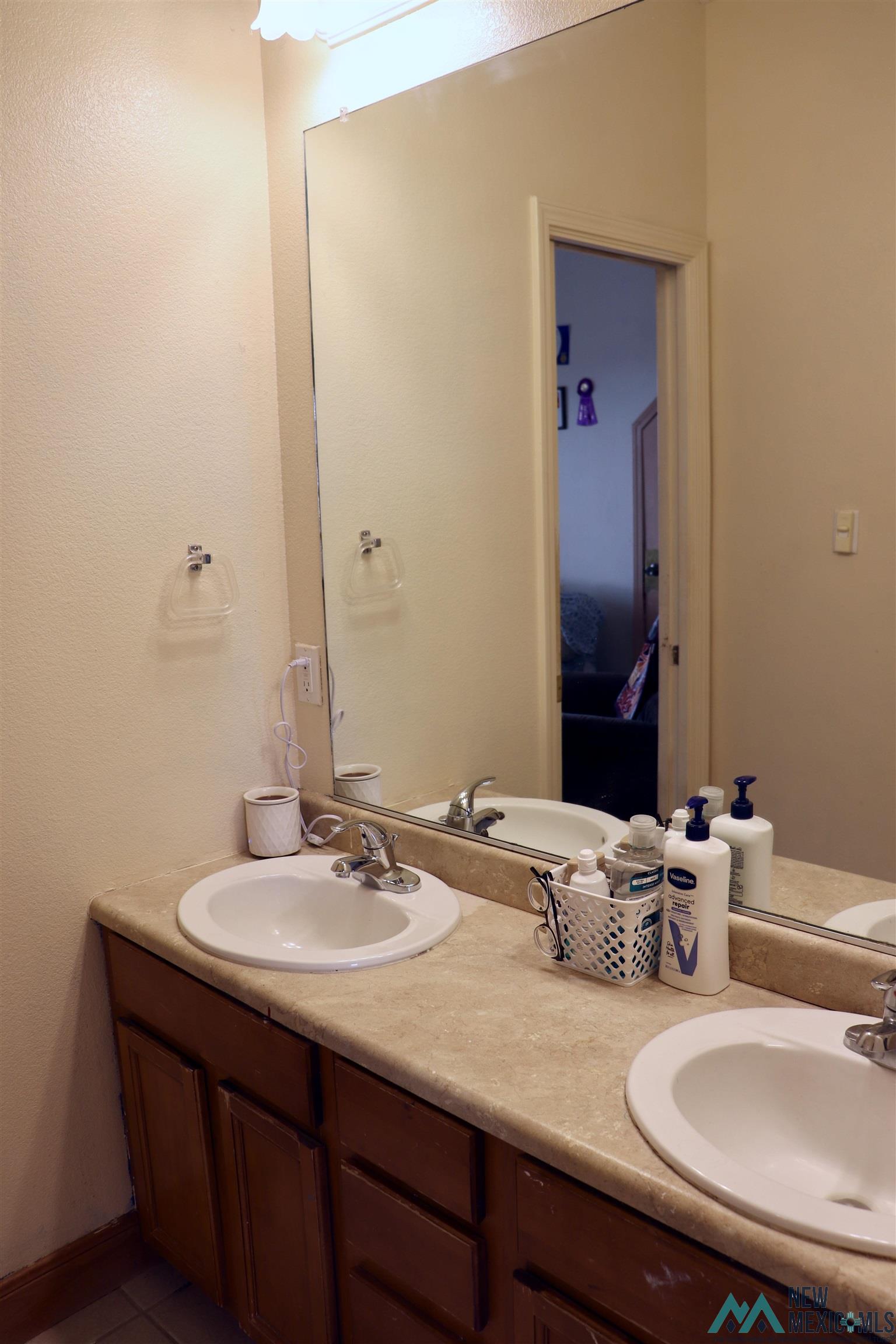 845 S Roosevelt Rd S Road