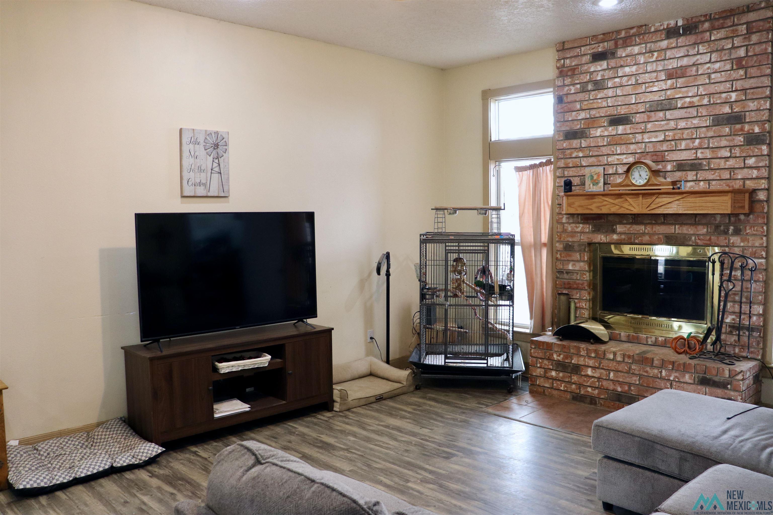 845 S Roosevelt Rd S Road