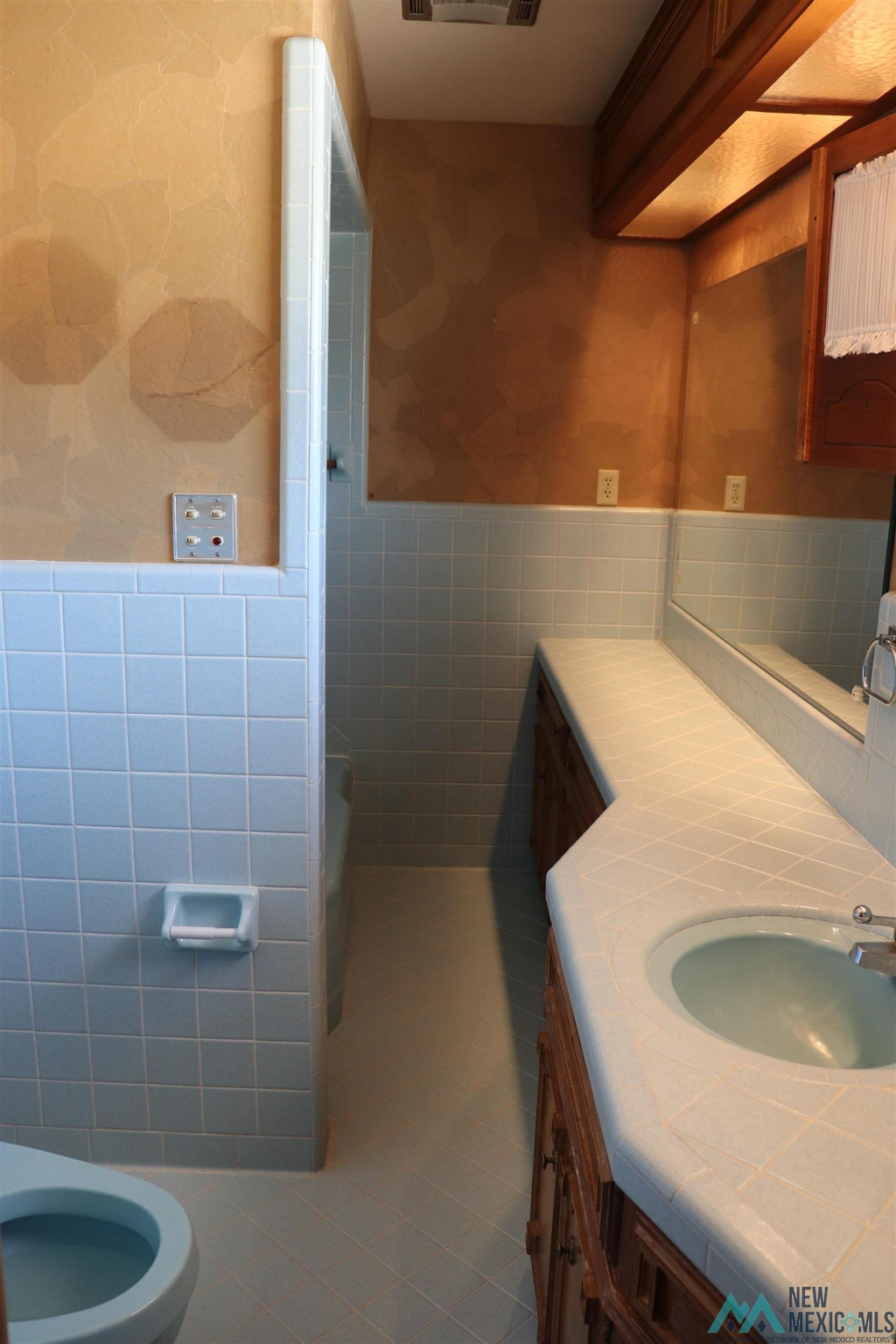 1409 Claremont Terrace