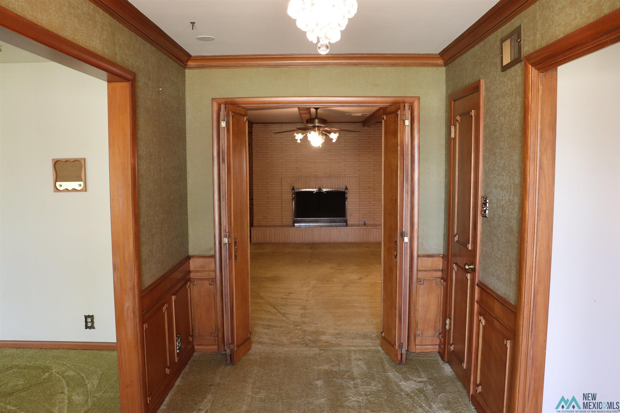 1409 Claremont Terrace