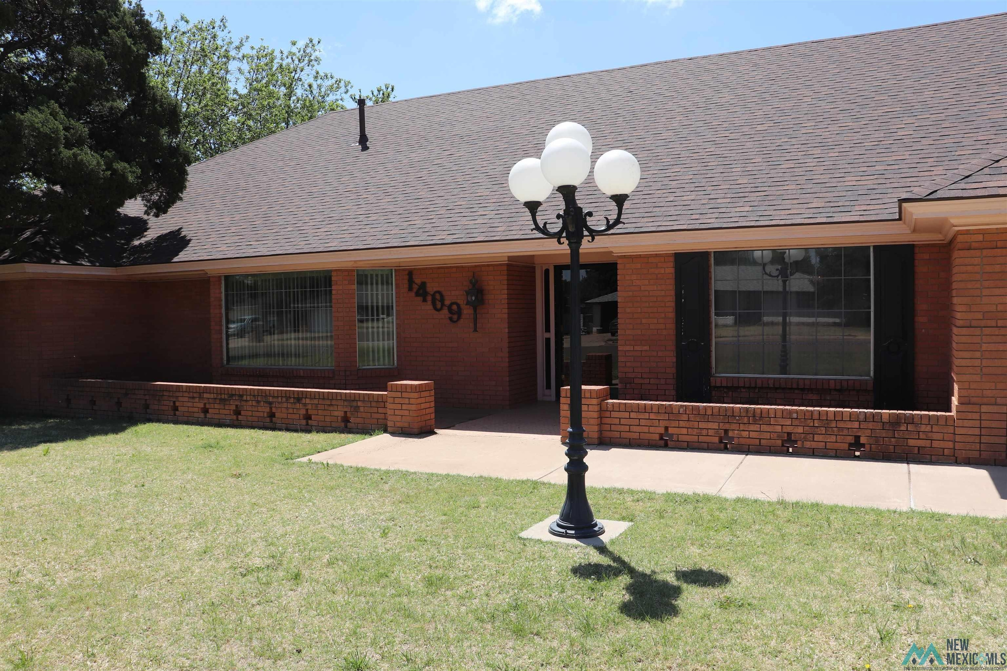 1409 Claremont Terrace