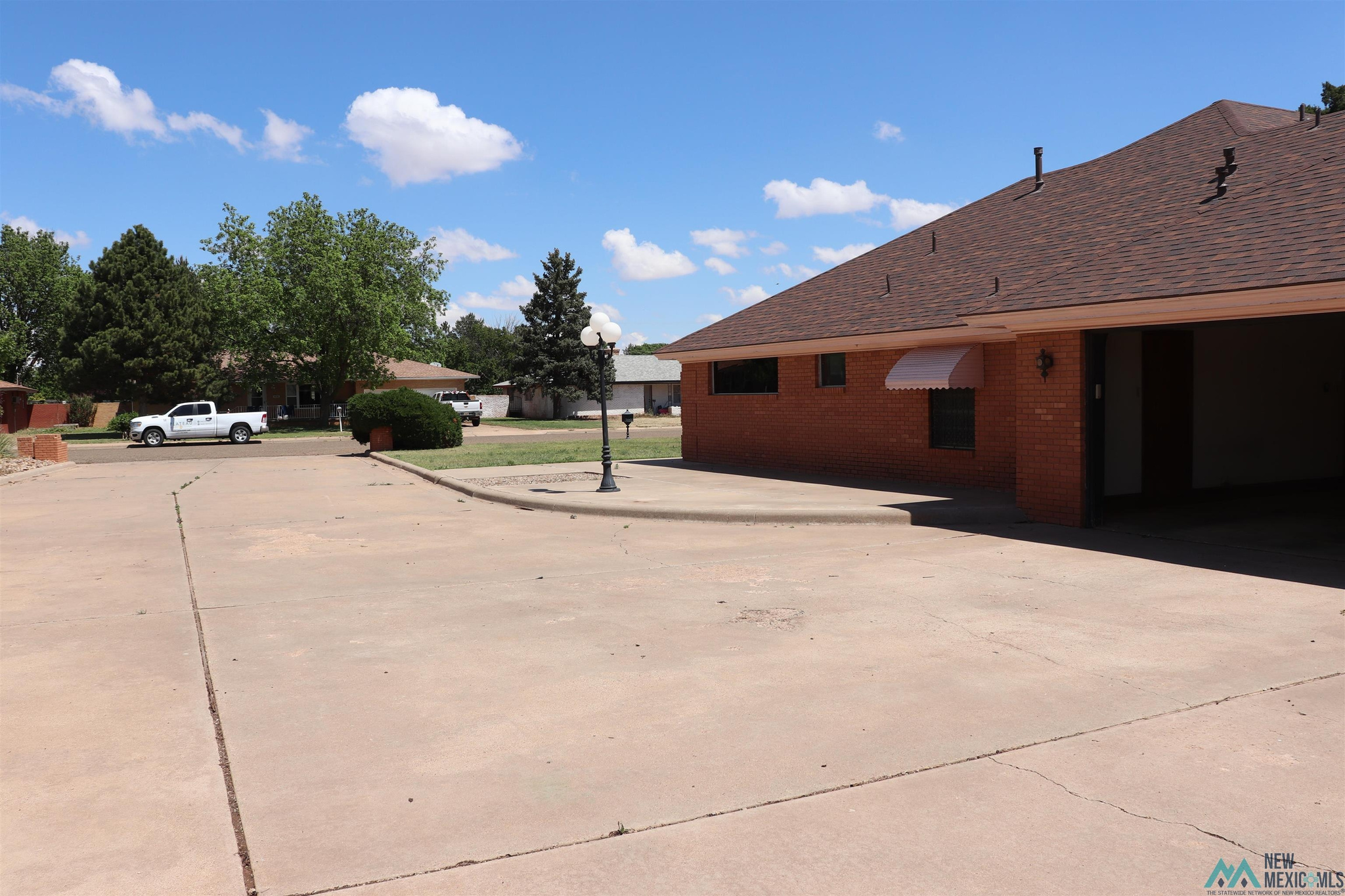 1409 Claremont Terrace
