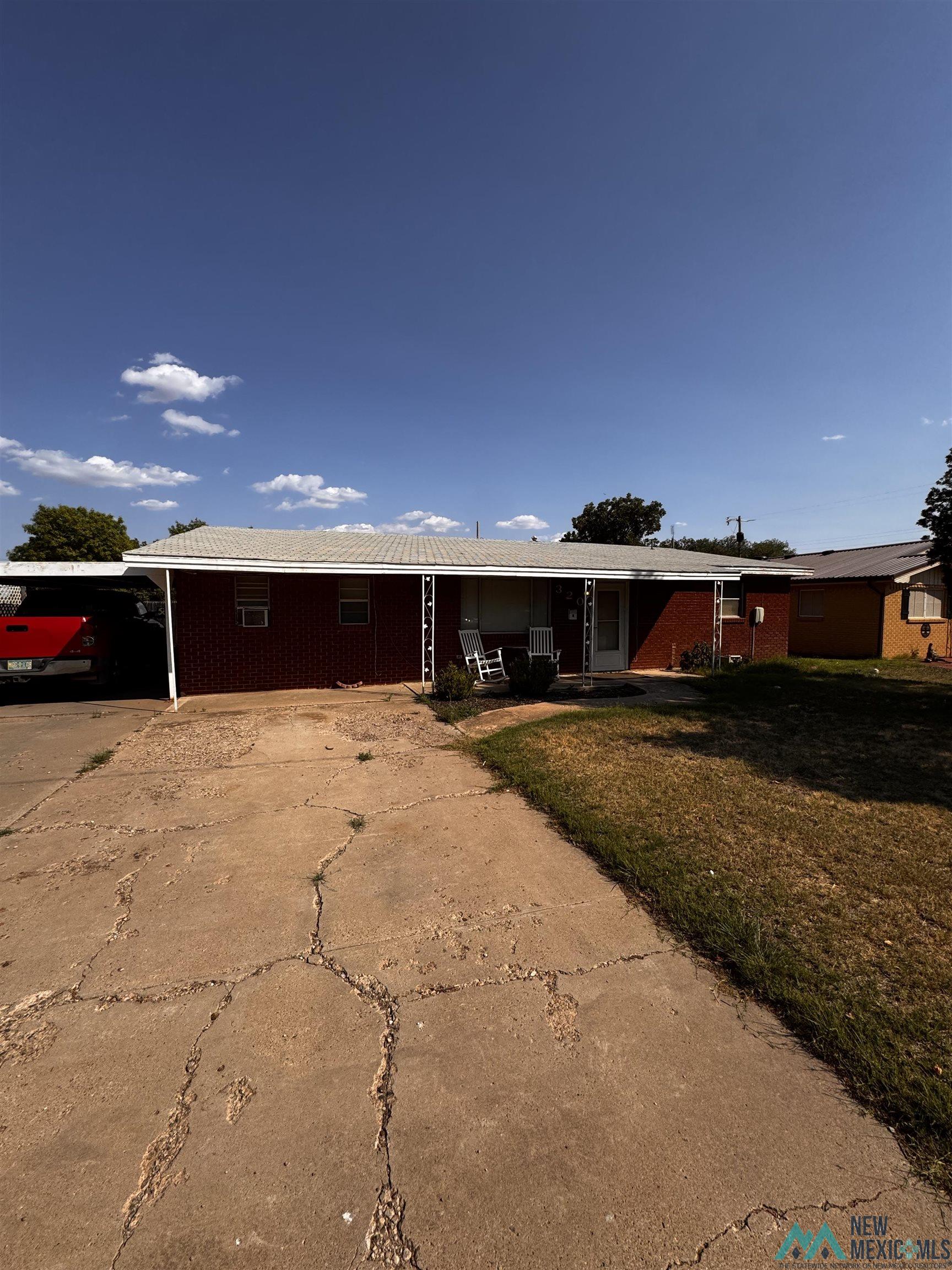 320 E 11th Street