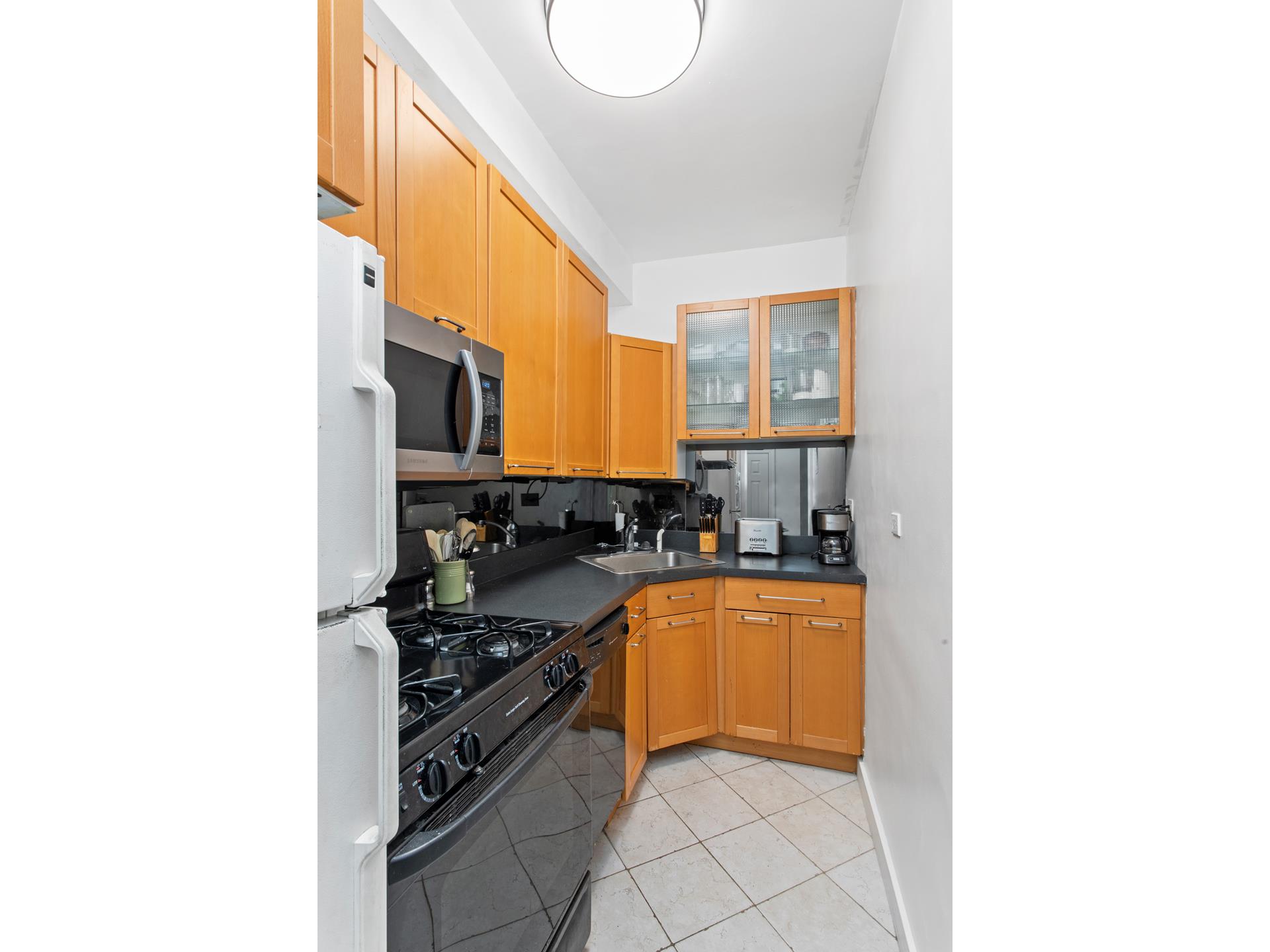 80 E END Avenue 12D