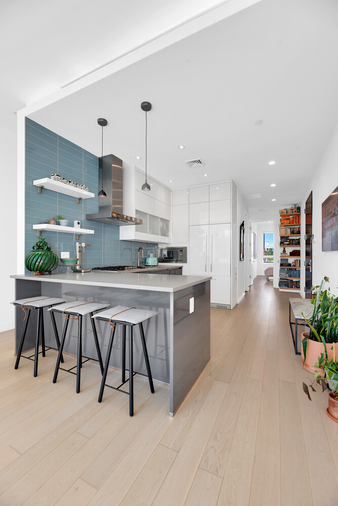 953 PACIFIC Street 3