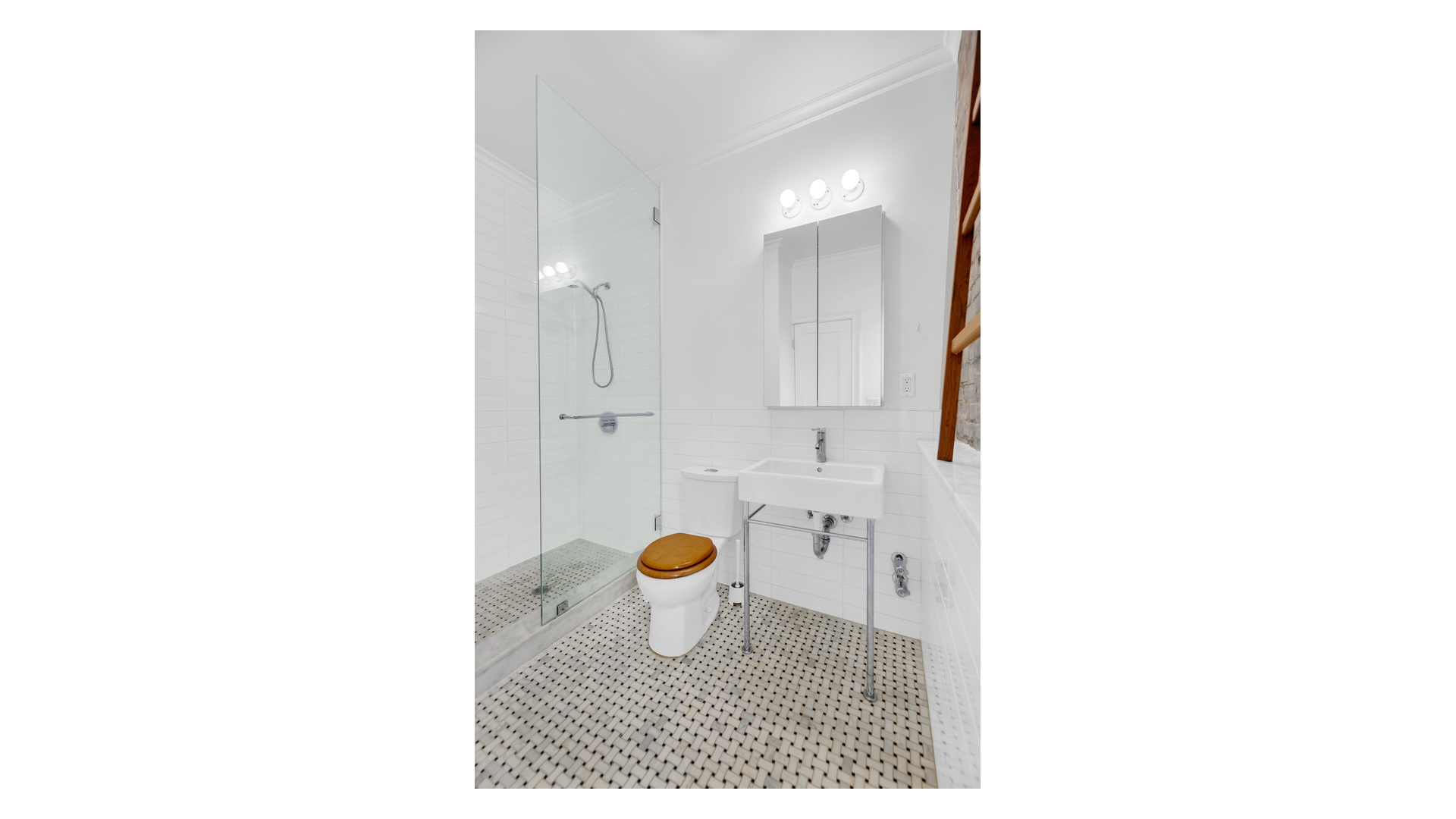 24-75 38TH Street D7/D8