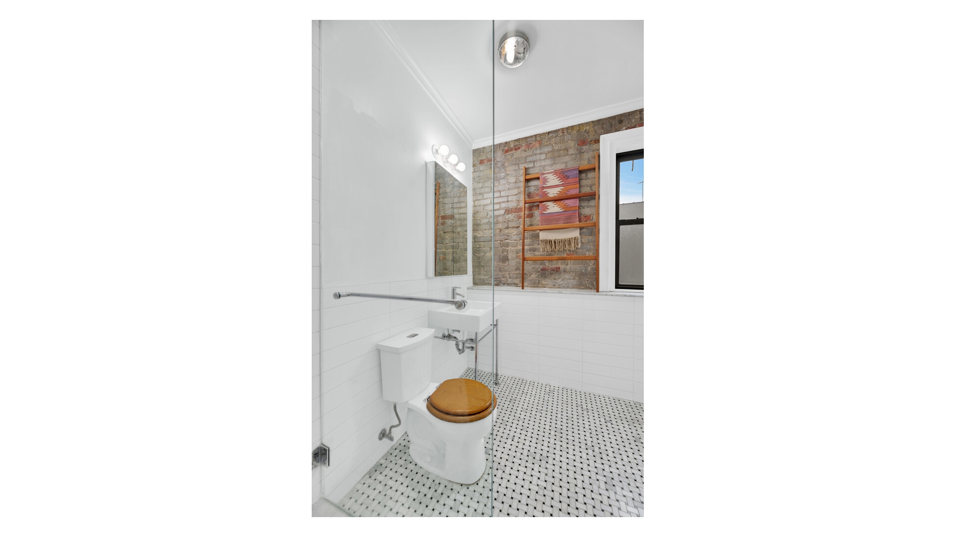 24-75 38TH Street D7/D8