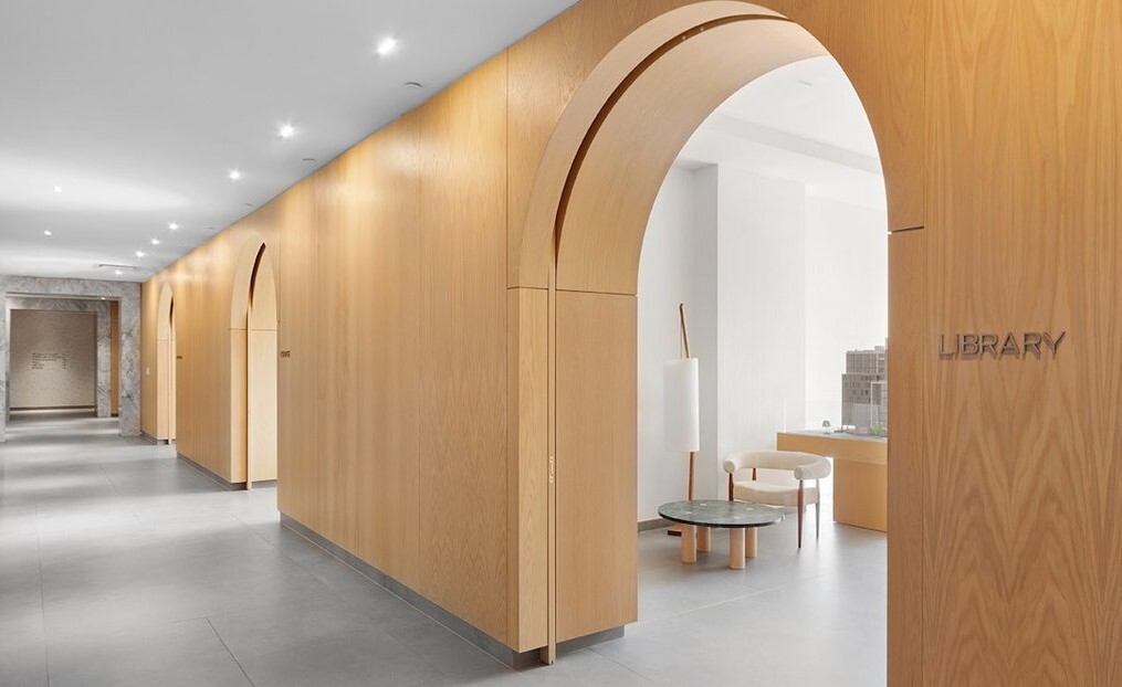 22-18 JACKSON Avenue 608