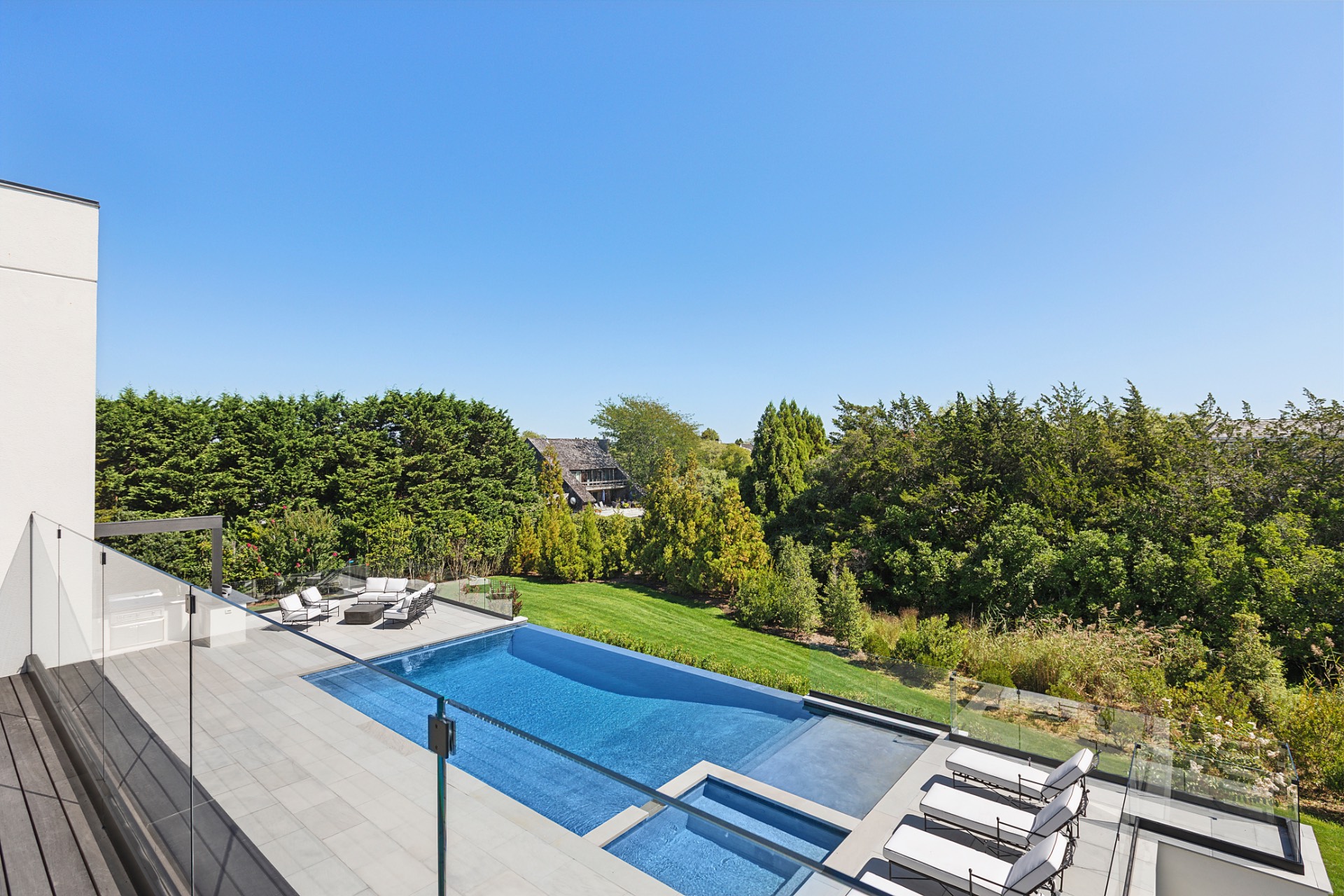 99 POINTE MECOX LN
