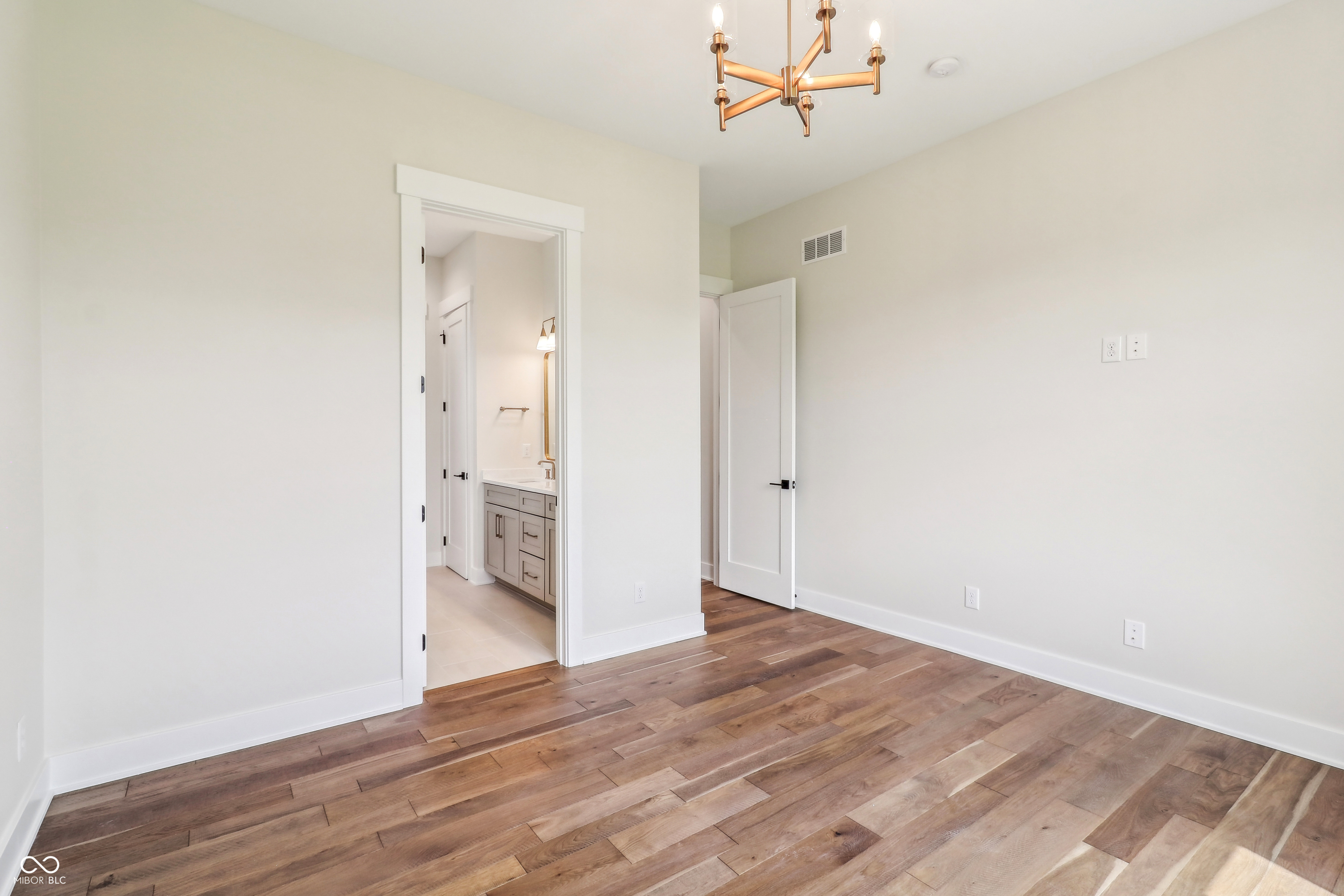 8083 Easton Lane