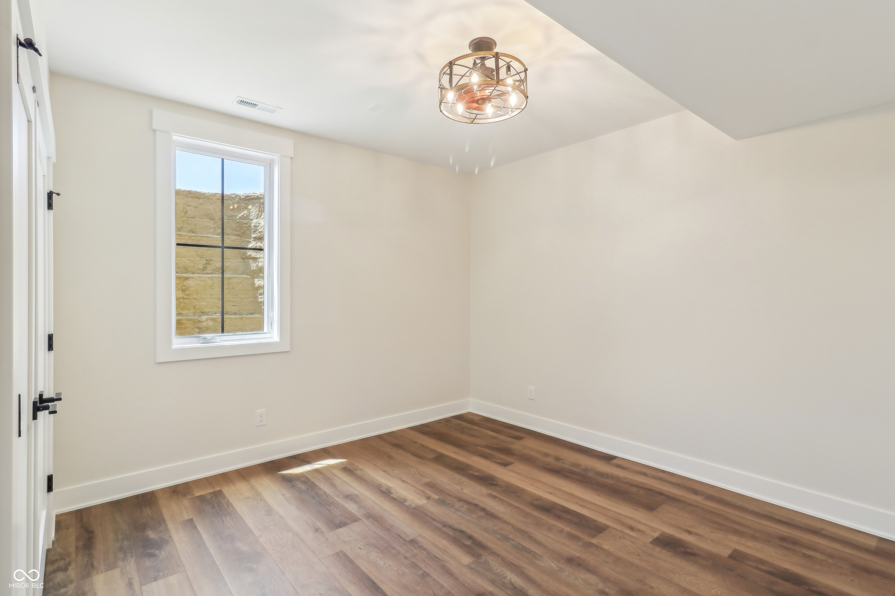 8083 Easton Lane