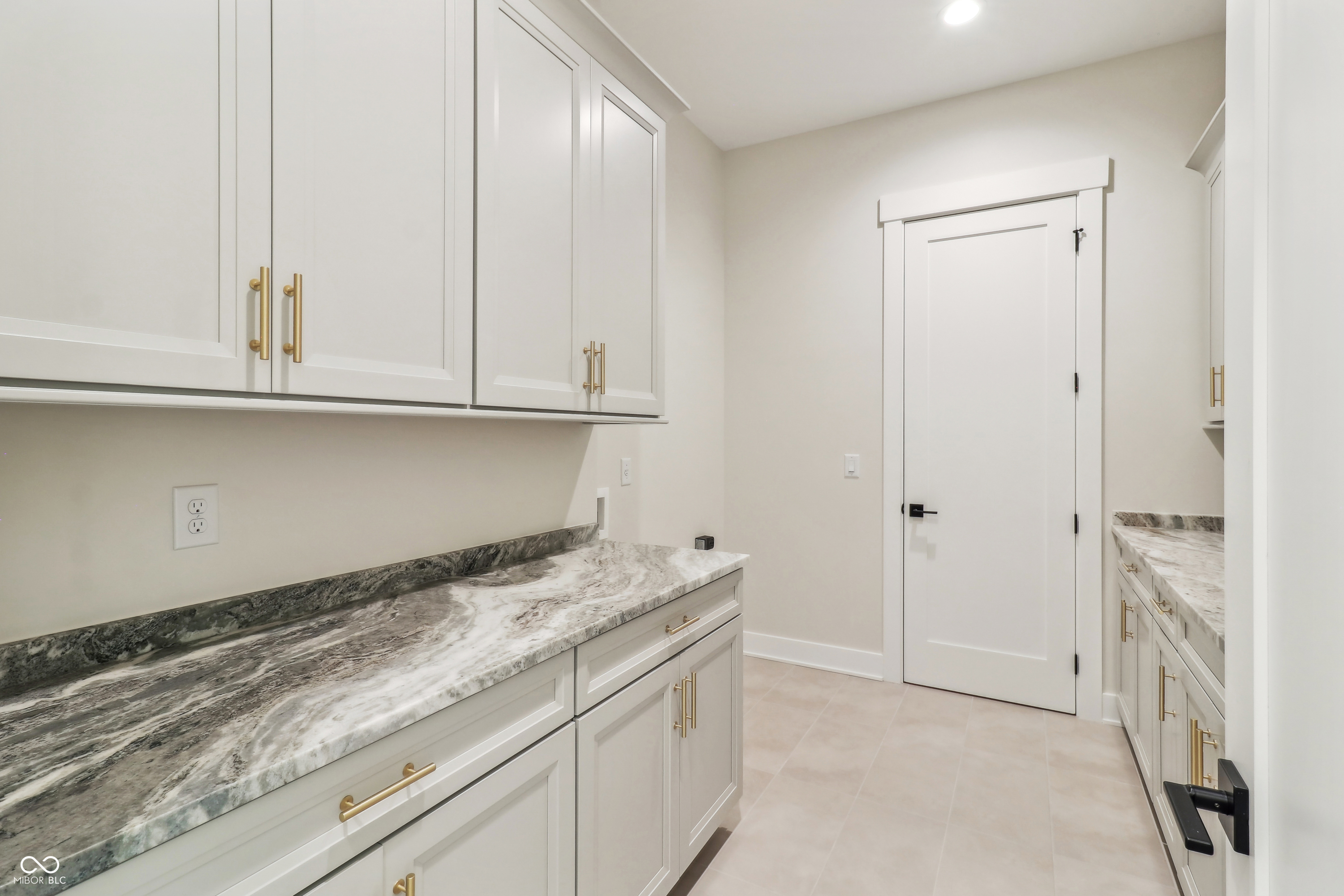 8083 Easton Lane