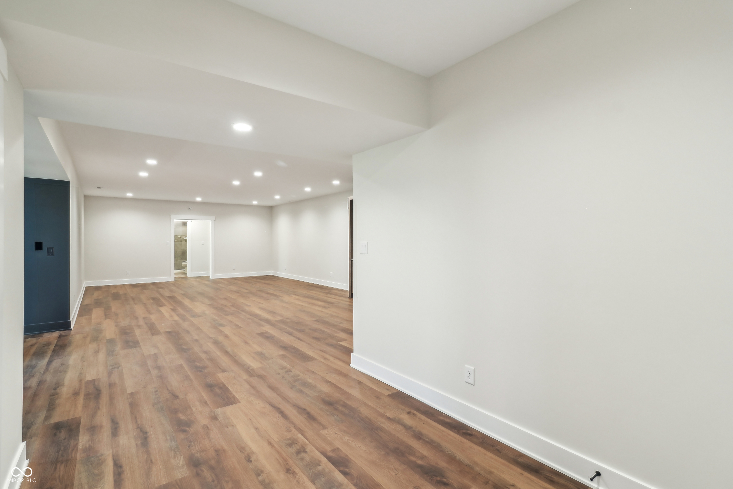 8083 Easton Lane
